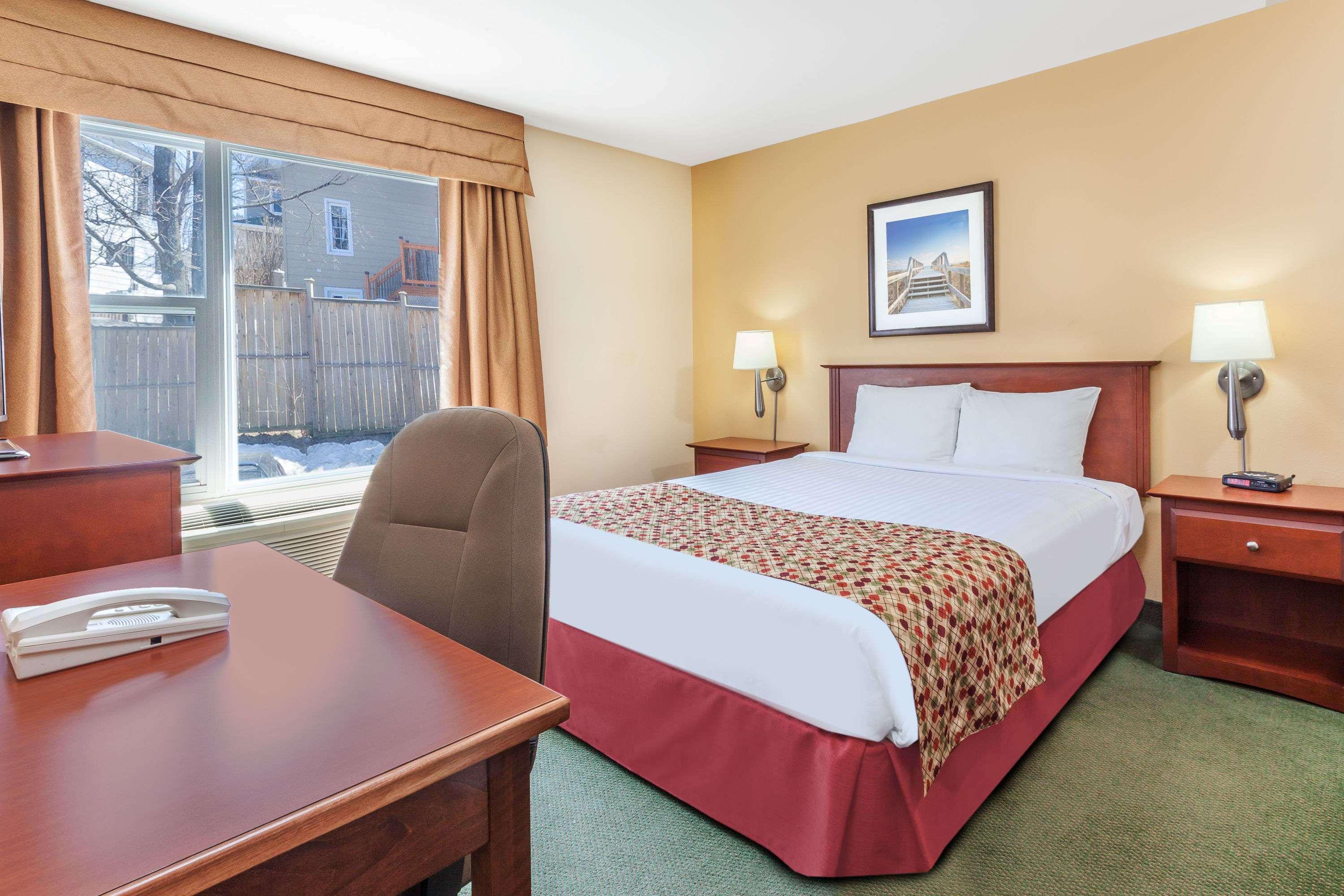 Super 8 by Wyndham Campbellton NB — photo 4