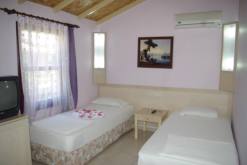 Leda Beach Hotel — photo 5