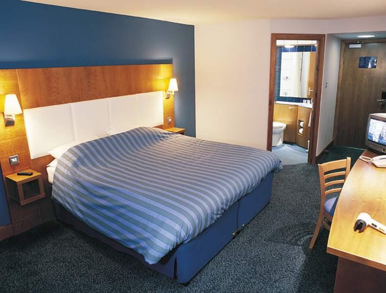 Premier Inn Edinburgh Central Lauriston Place — photo 4