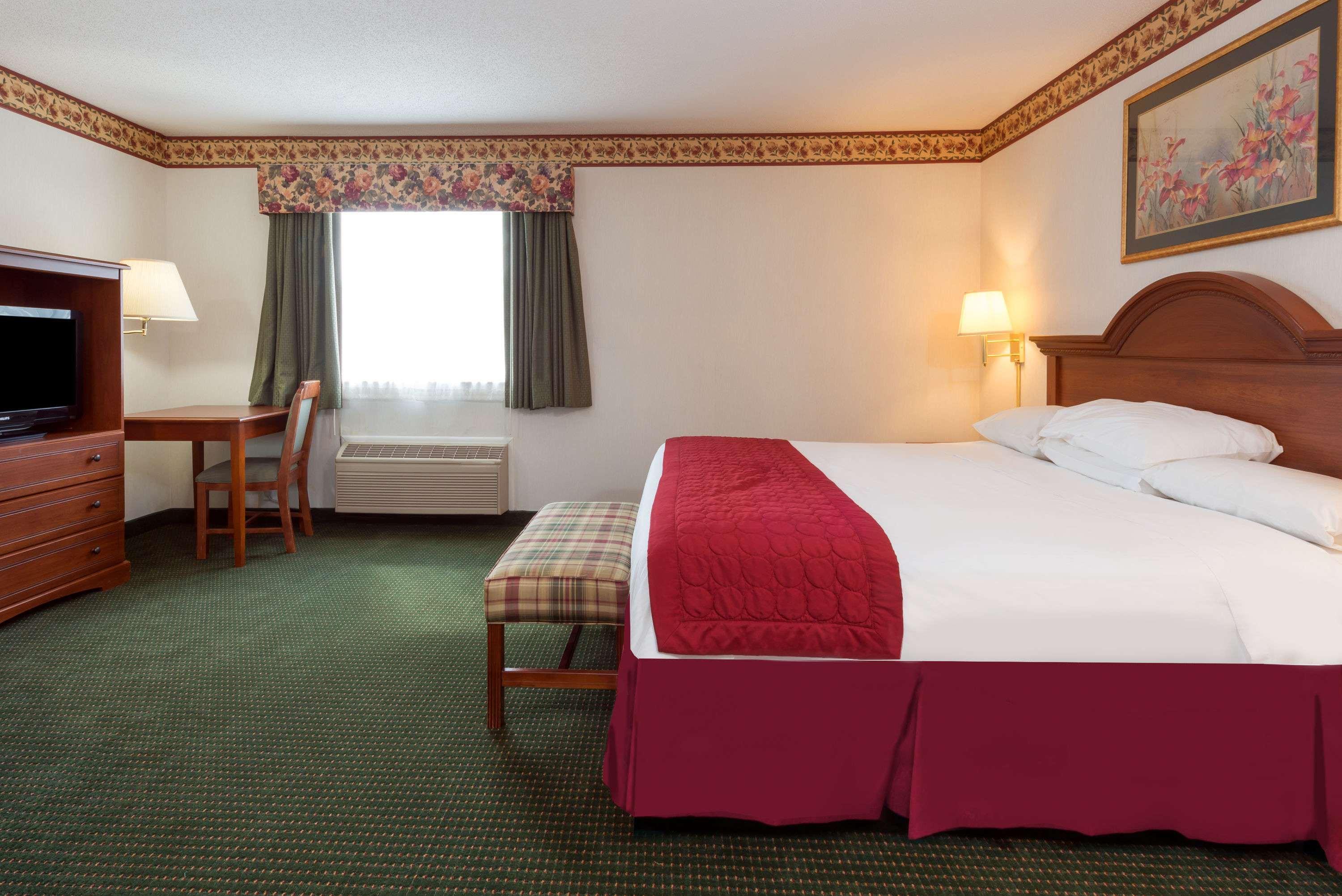 Baymont Inn & Suites Oxford — photo 5