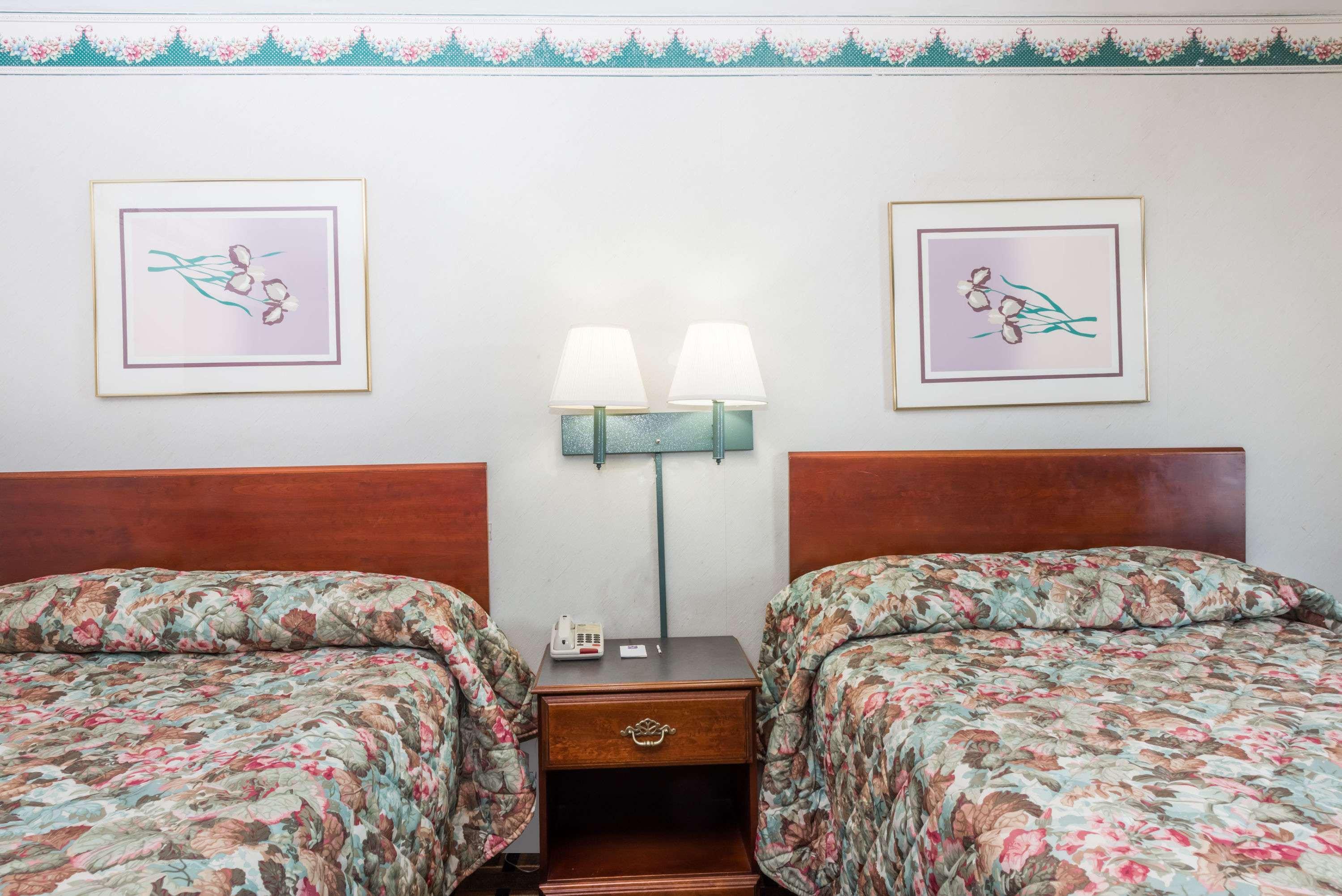 Knights Inn Cleveland — photo 4