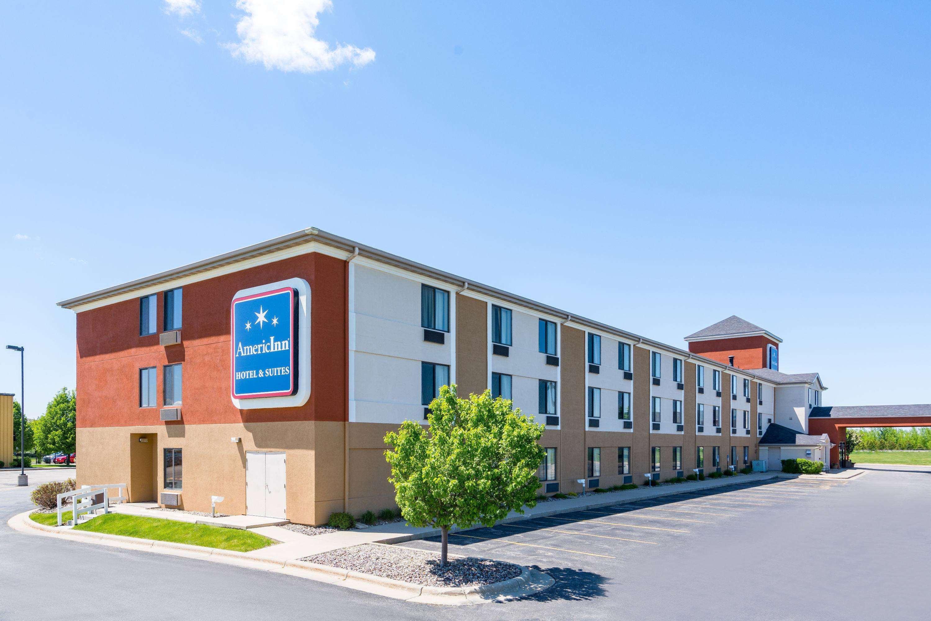 AmericInn Hotel & Suites Rochester Airport — photo 4