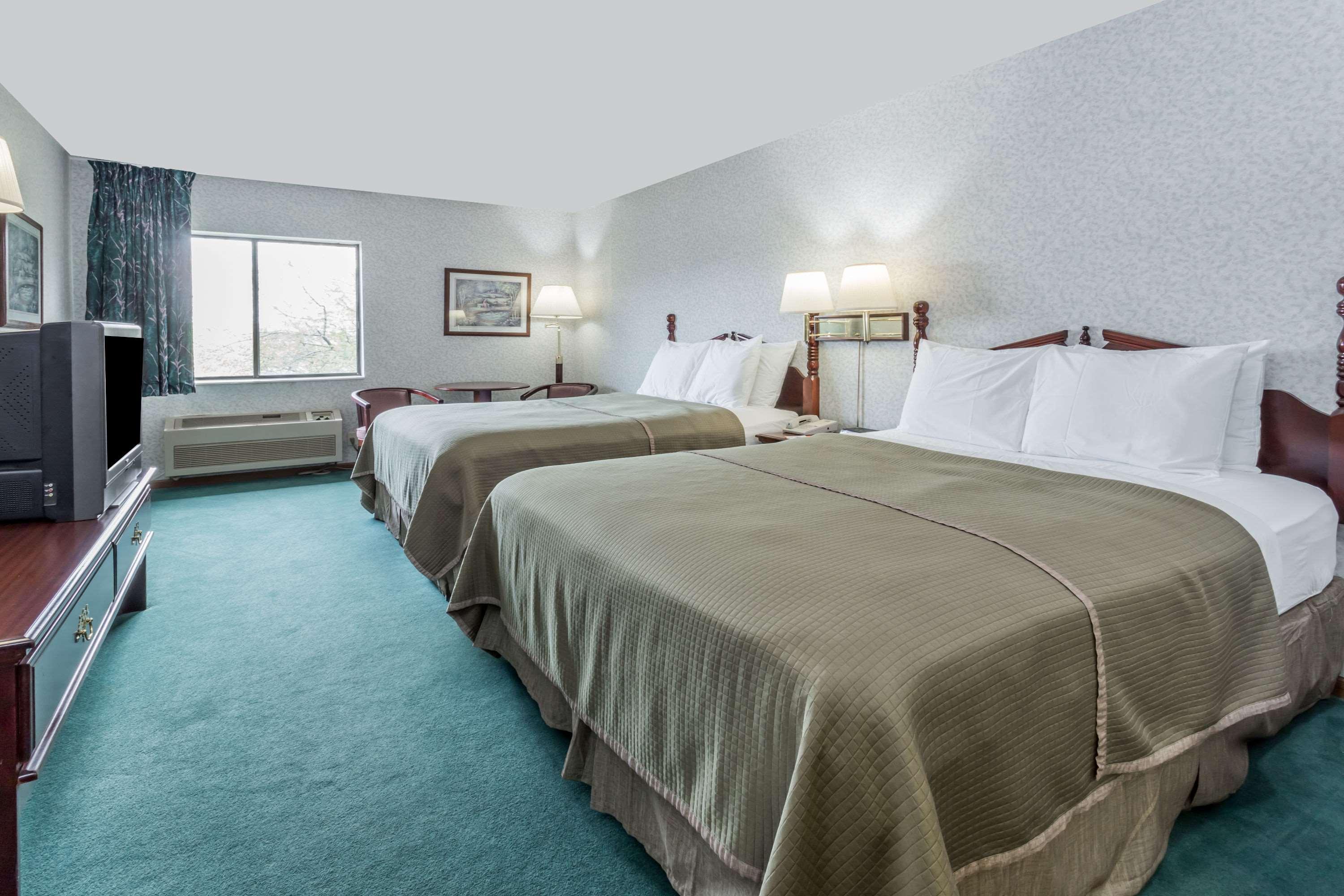 Howard Johnson by Wyndham Manteno — photo 5