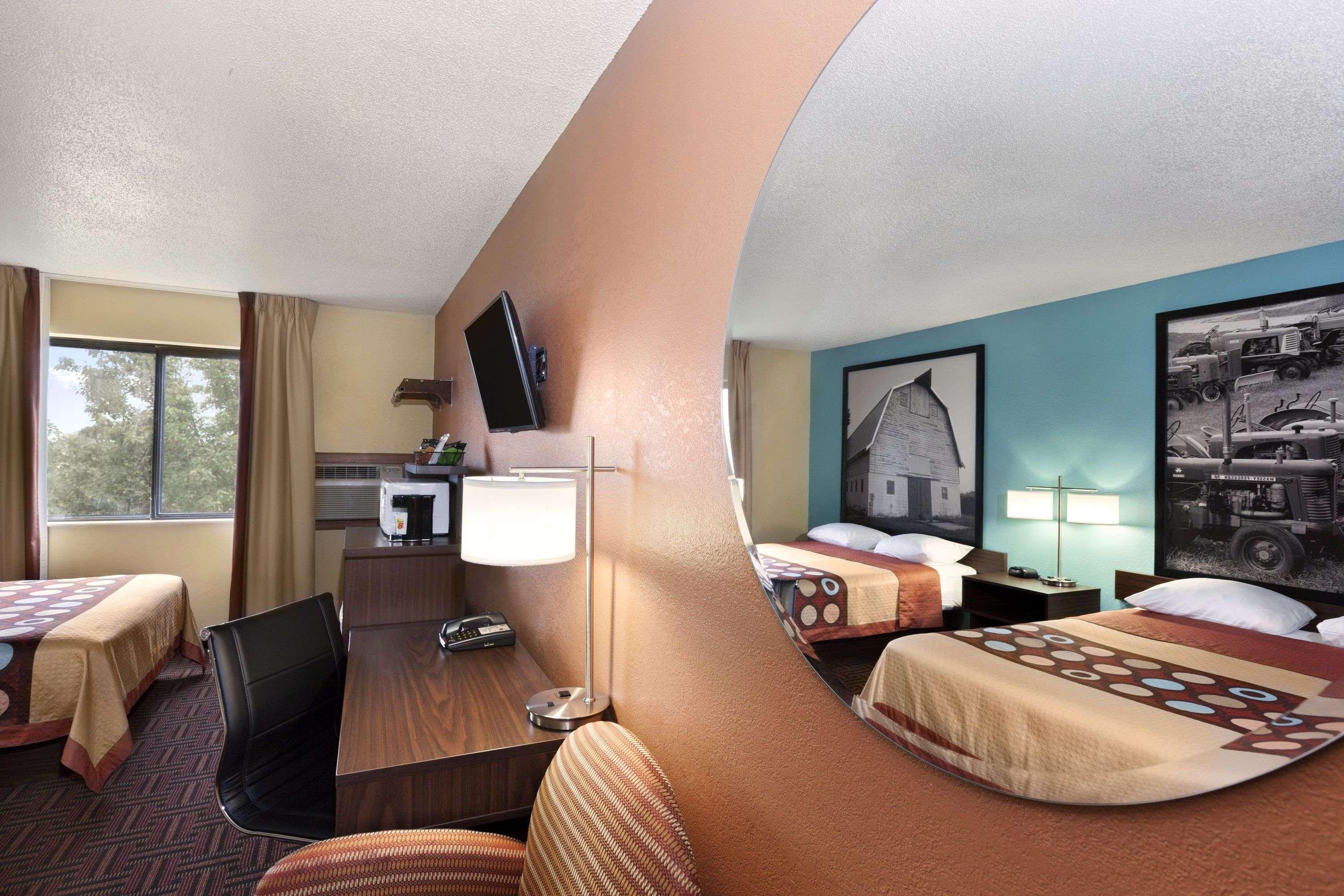 Super 8 by Wyndham Salem — photo 4
