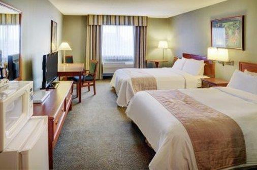 Lakeview Inn & Suites Whitecourt — photo 4