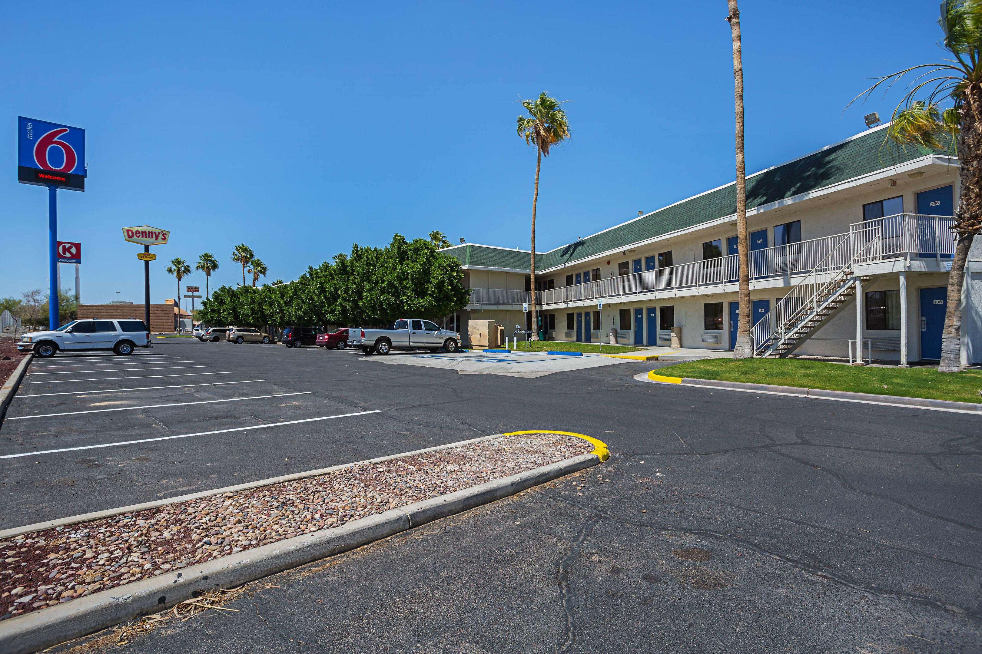 Motel 6 Yuma East — photo 4