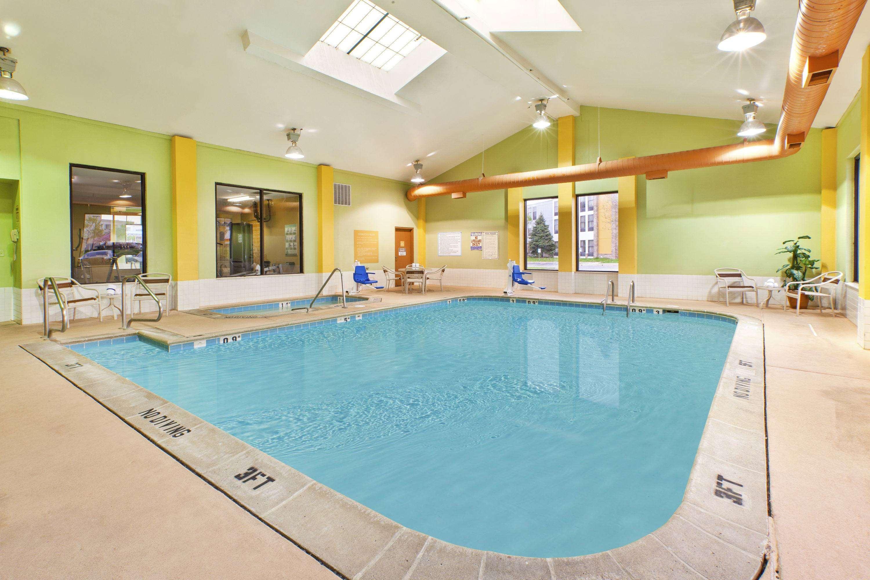 AmericInn by Wyndham Fishers Indianapolis — photo 4