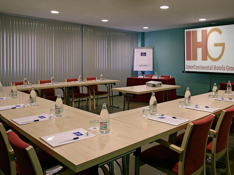 B&B Hotel Madrid Aeropuerto T1-T2-T3 — photo 5