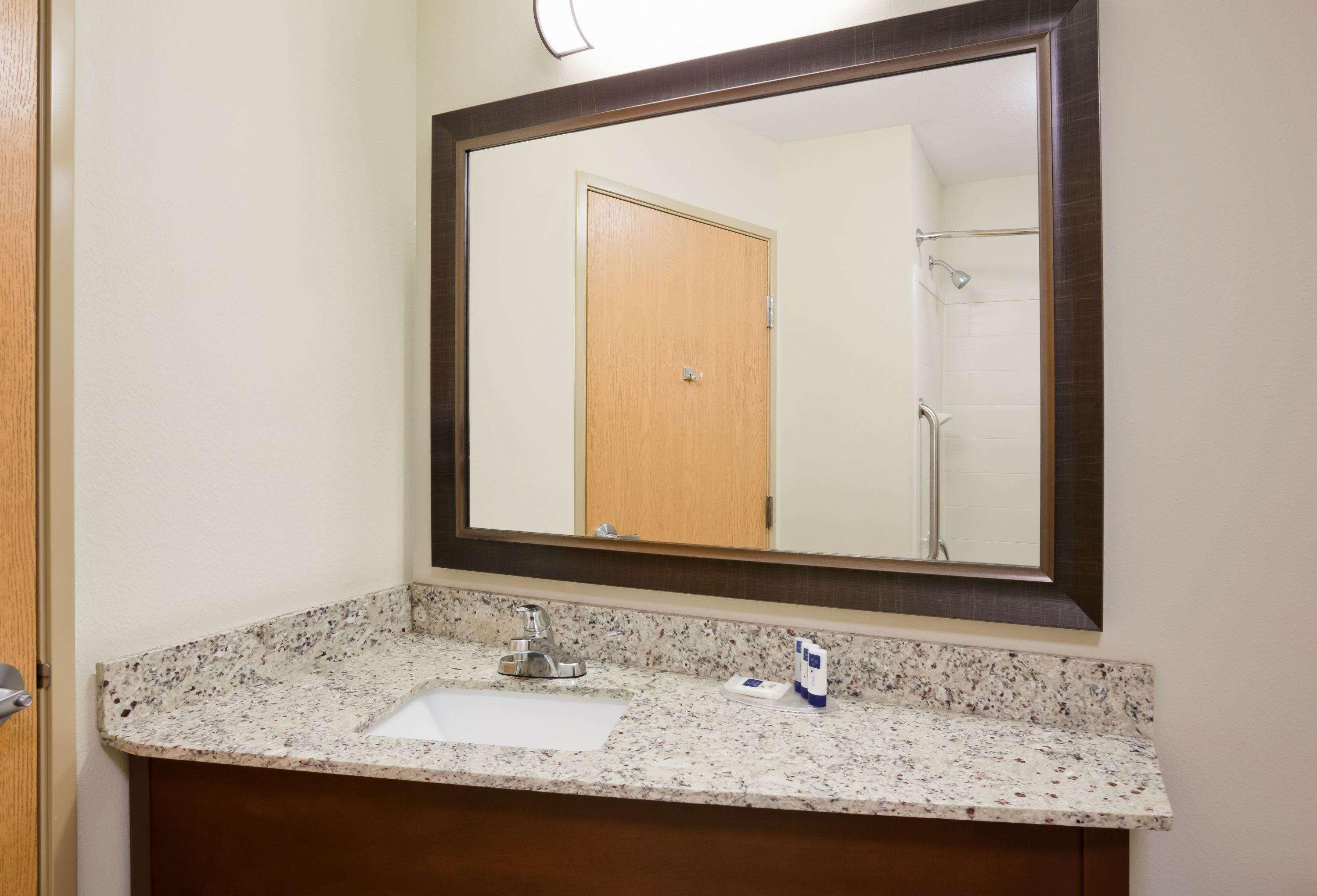 AmericInn Hotel & Suites Hawley — photo 5