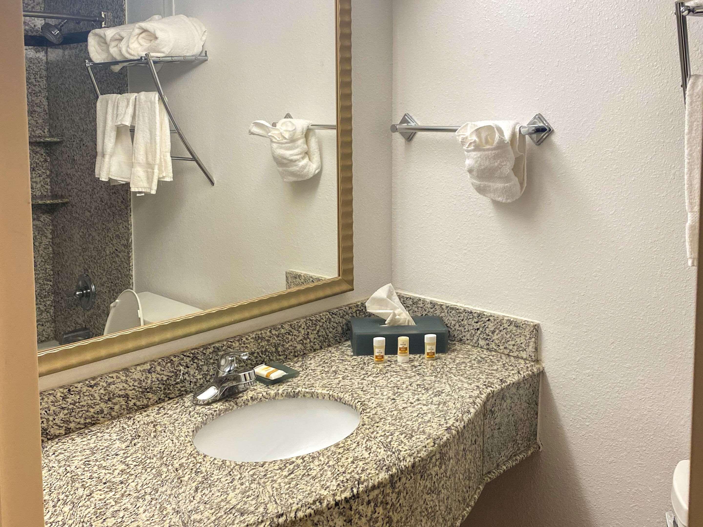 La Quinta Inn & Suites Conover/Hickory — photo 4