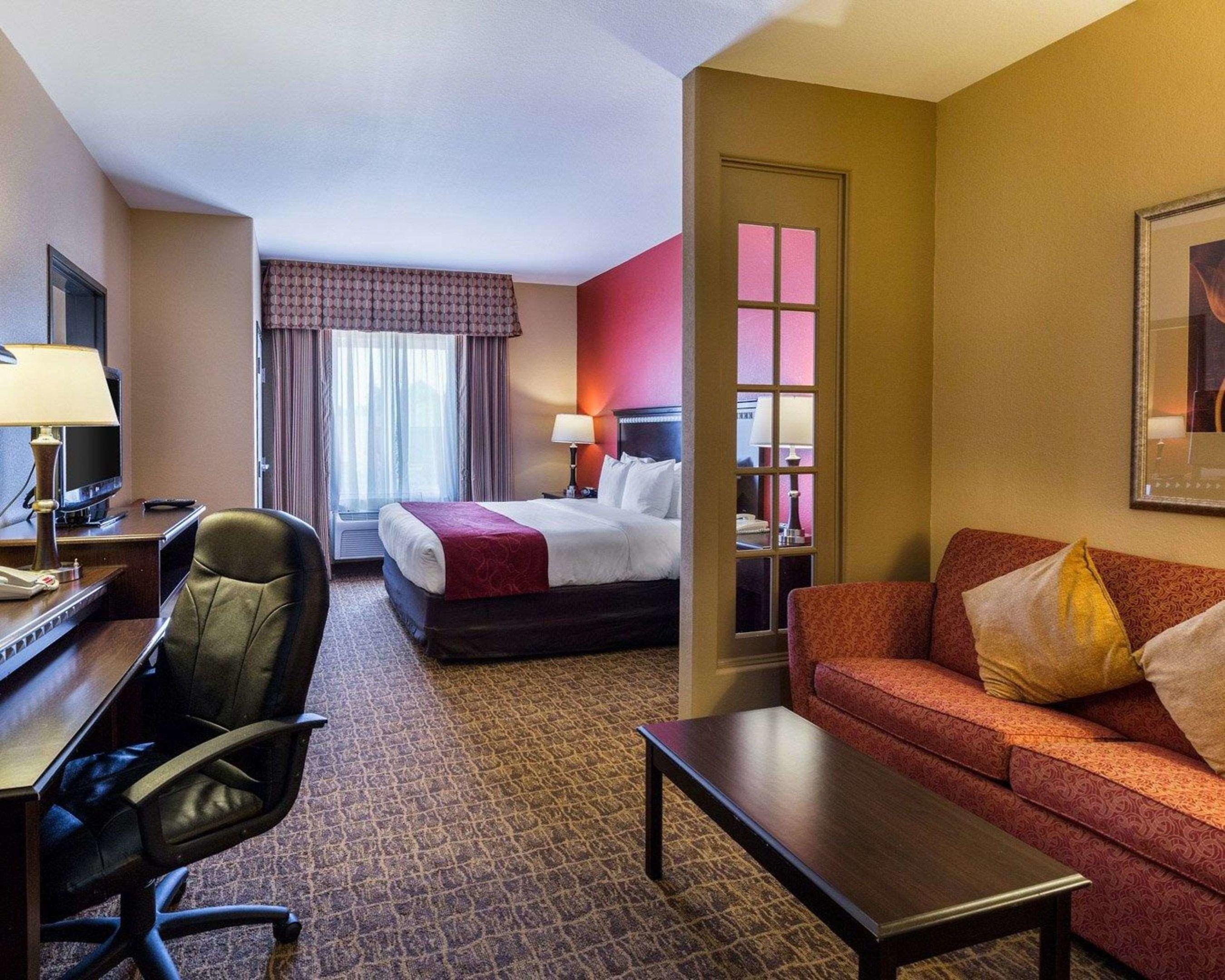 Comfort Suites Pearland - South Houston — photo 5