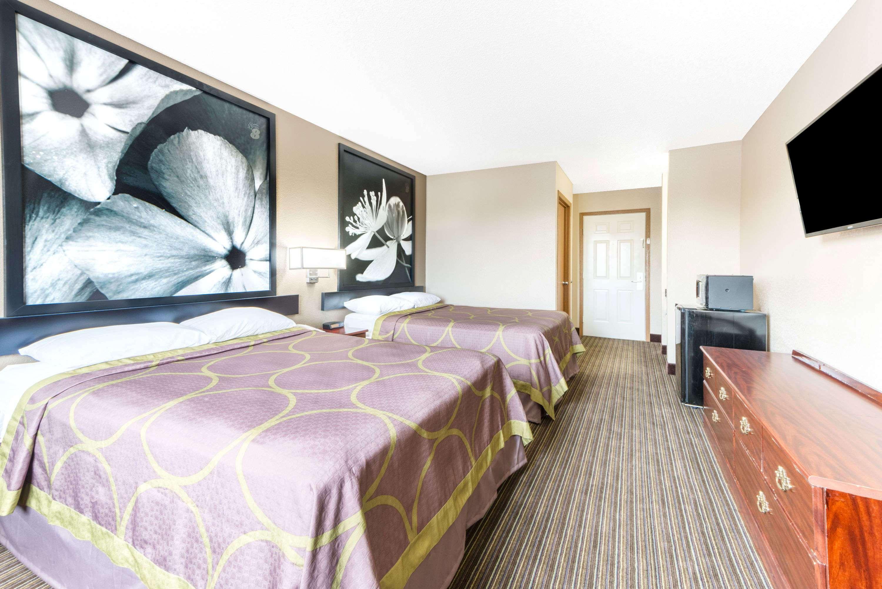 Super 8 by Wyndham Neosho — photo 4