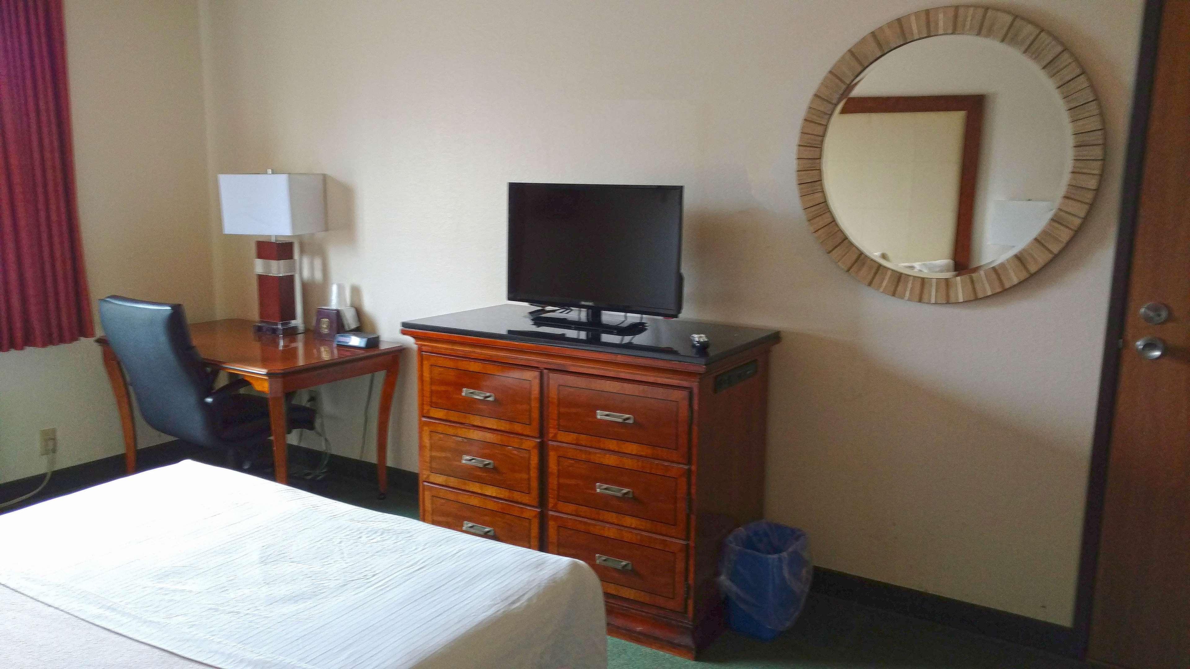Americas Best Value Inn — photo 5
