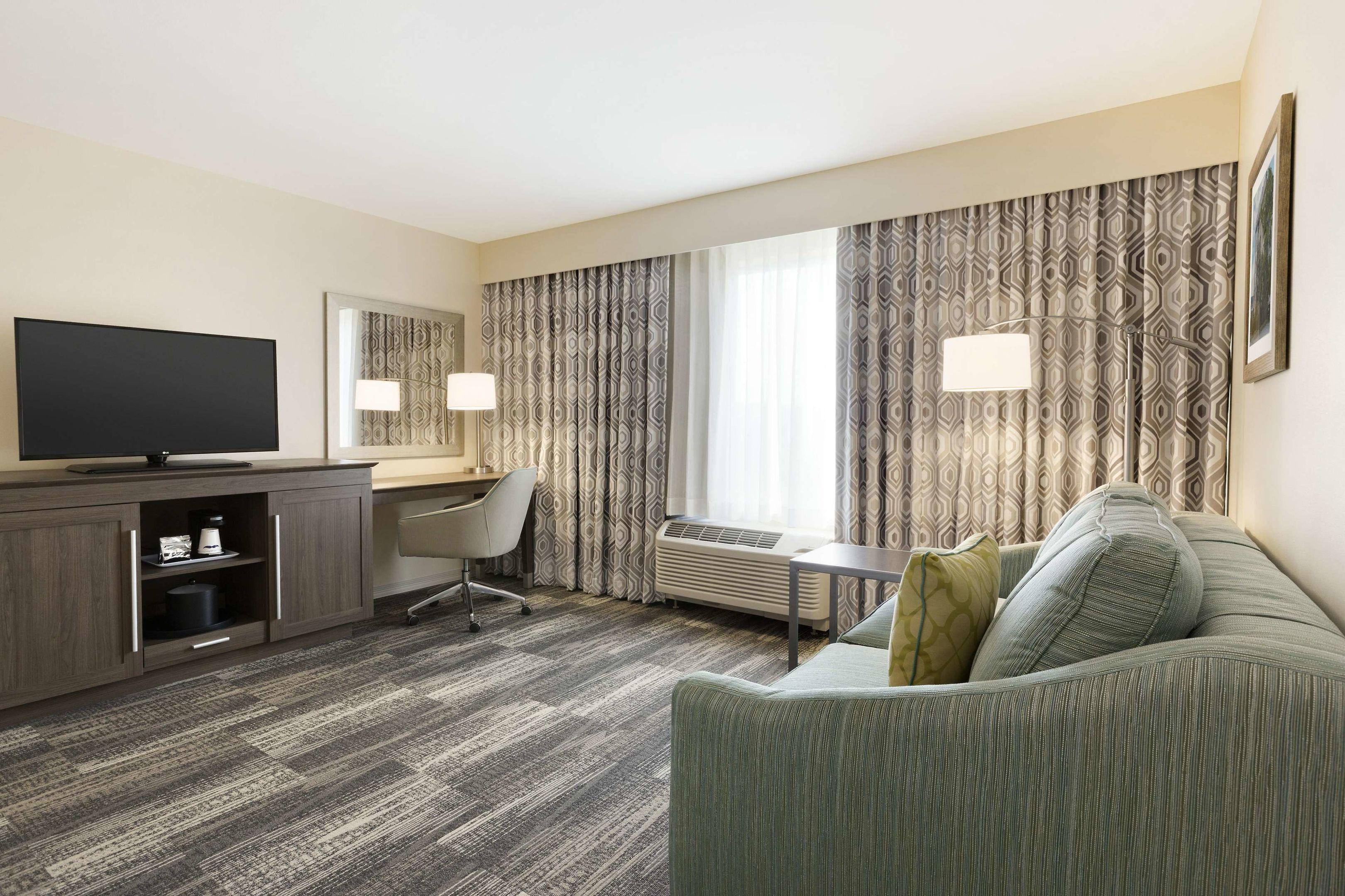 Hampton Inn & Suites Niles/Warren — photo 5