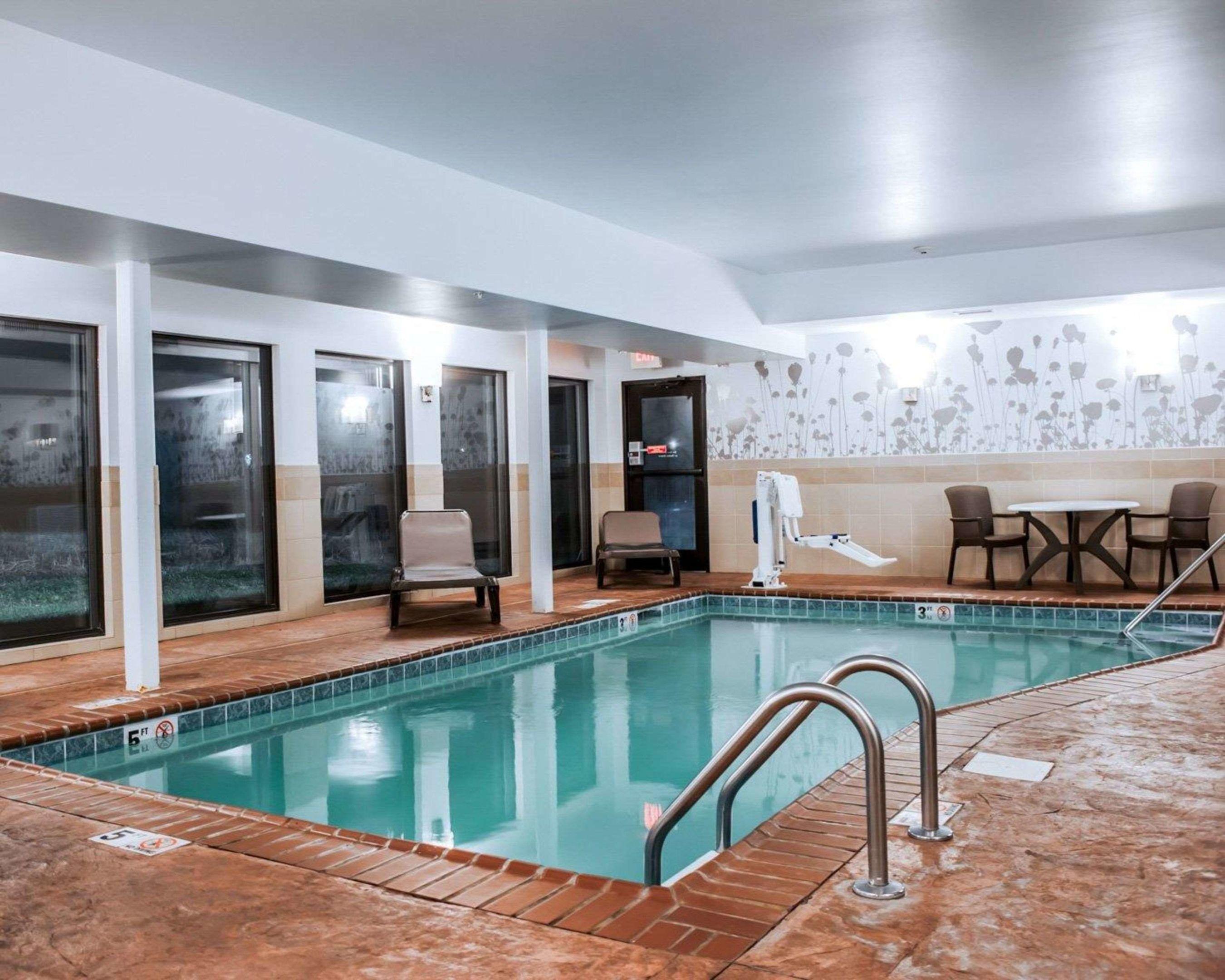 Sleep Inn & Suites Oak Grove — photo 4