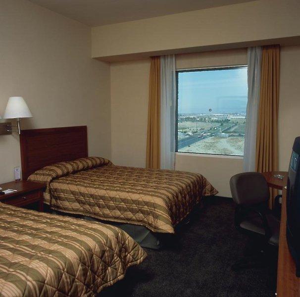Fiesta Inn Tijuana Otay Aeropuerto — photo 4