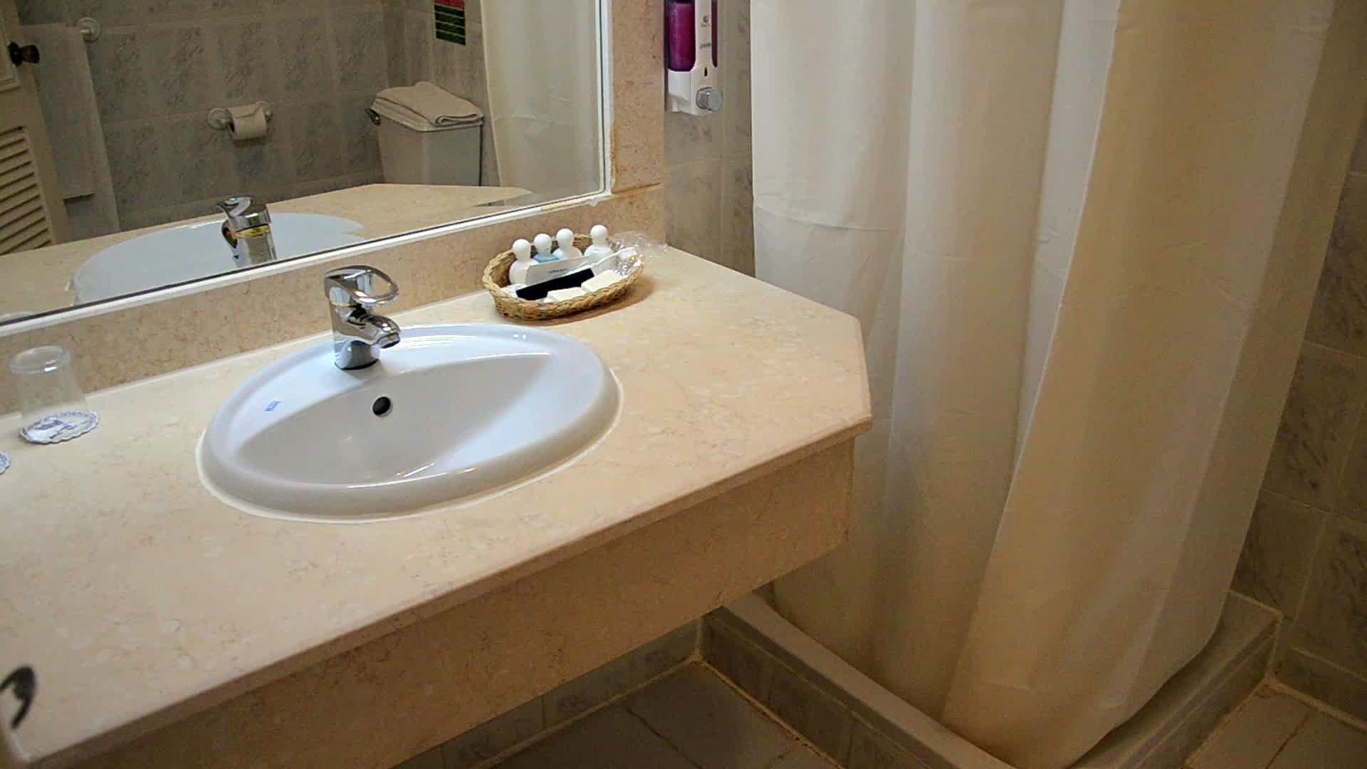 Royal Star Empire Hotel — photo 4