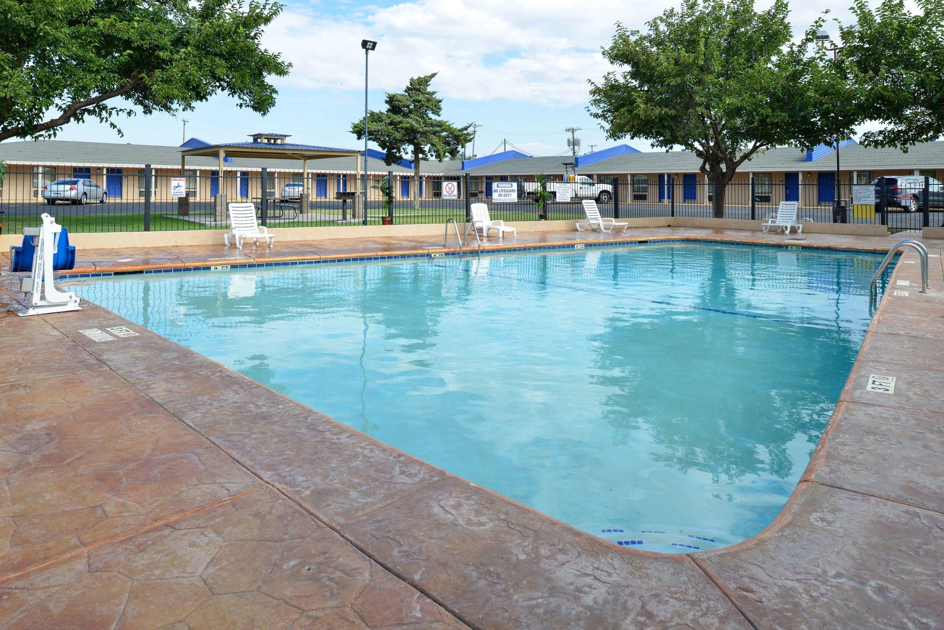 Americas Best Value Inn - Lubbock E — photo 5