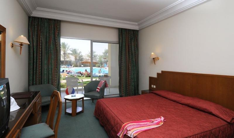 Marina Palace — photo 5