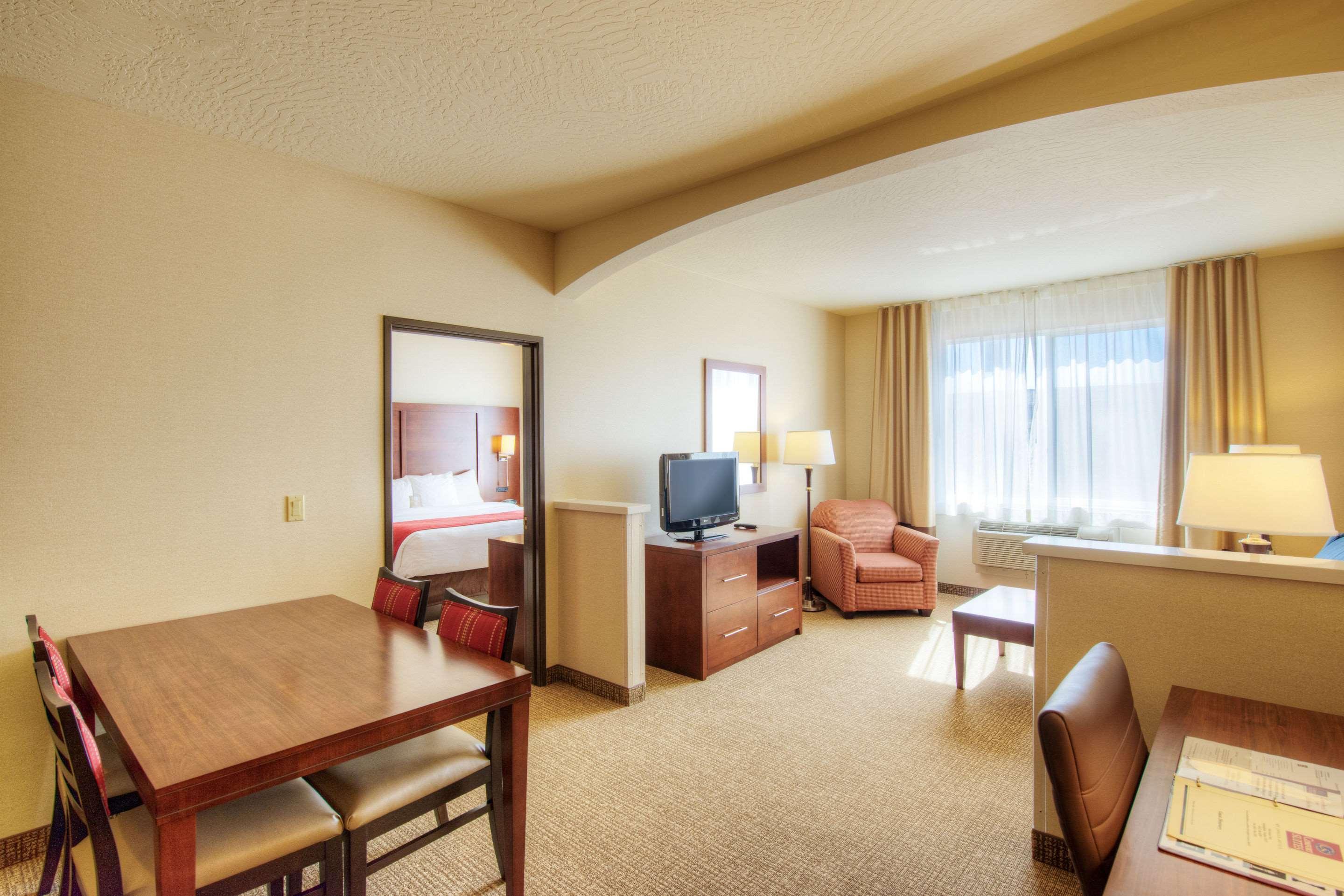 Comfort Suites Springfield — photo 4