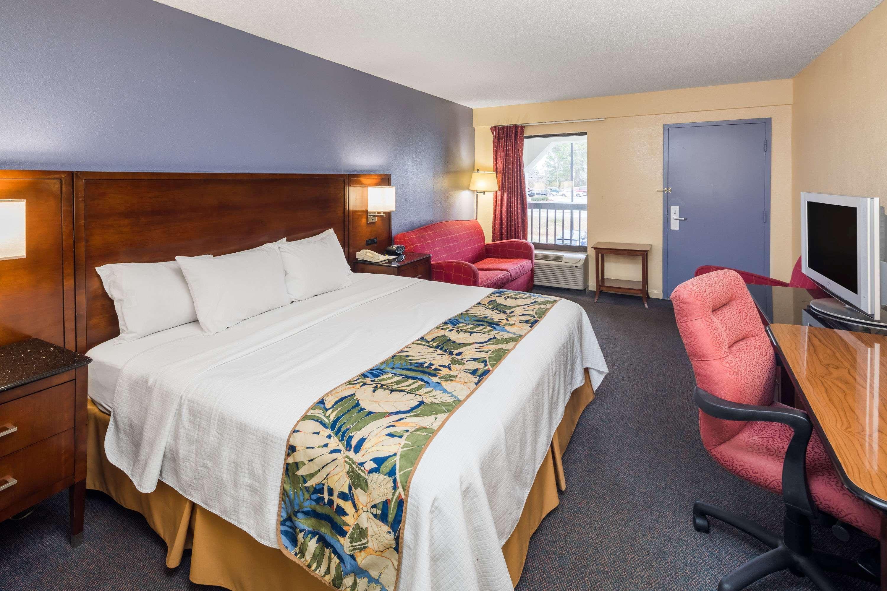 Days Inn by Wyndham Walterboro — photo 4