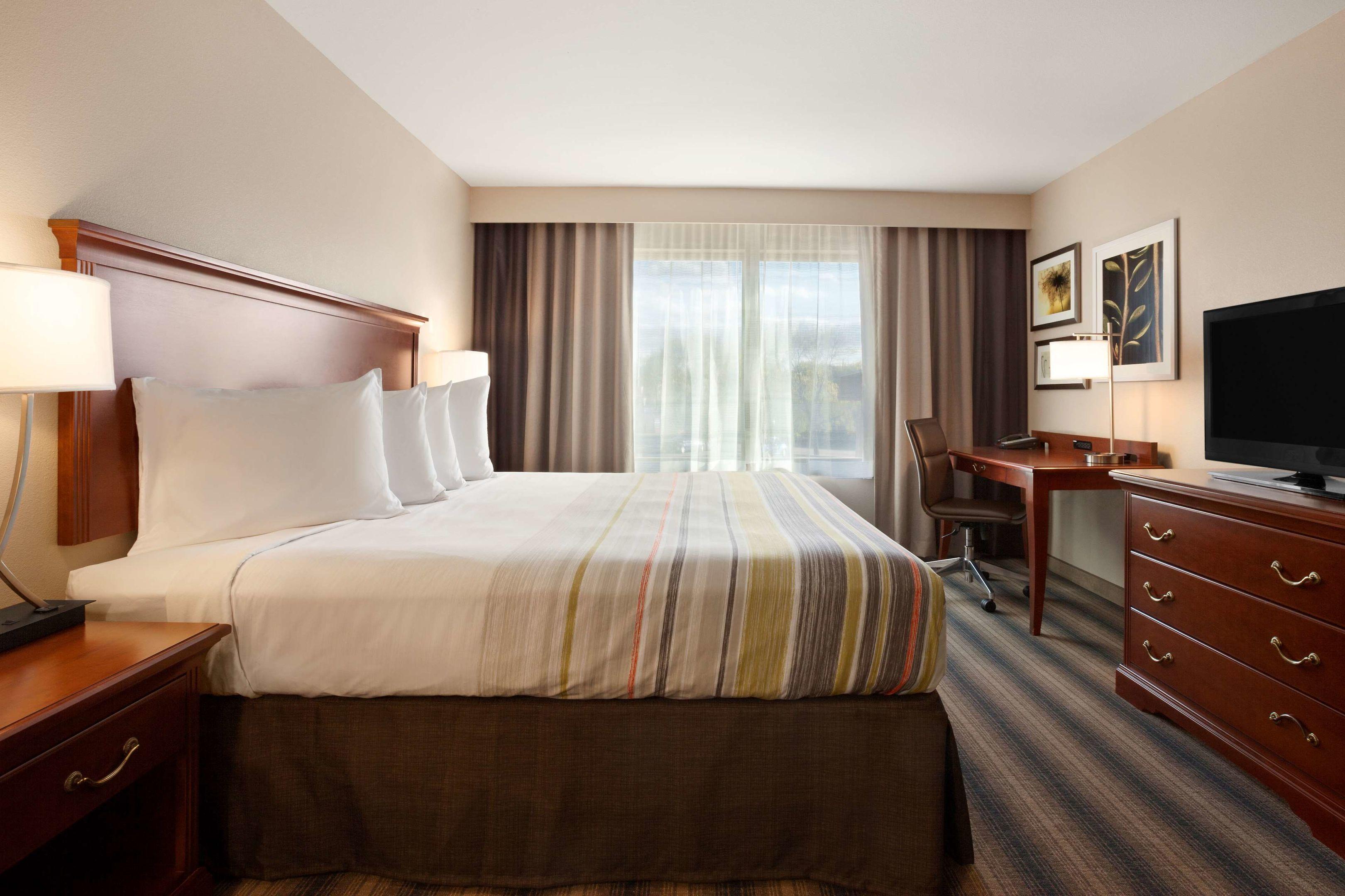 Country Inn & Suites by Radisson, Roseville, MN — photo 5