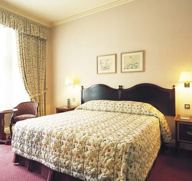 Radisson Blu Edwardian Heathrow Hotel — photo 3