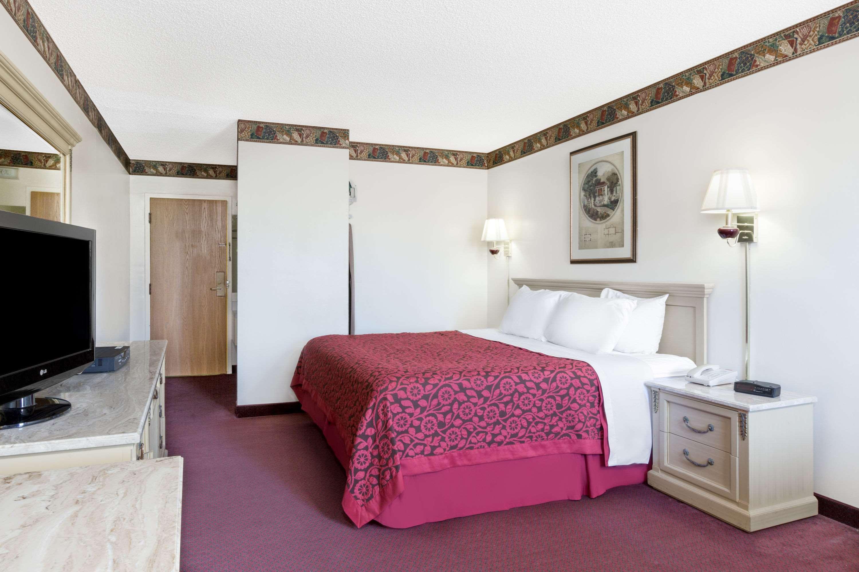 Days Inn Concordia — photo 5