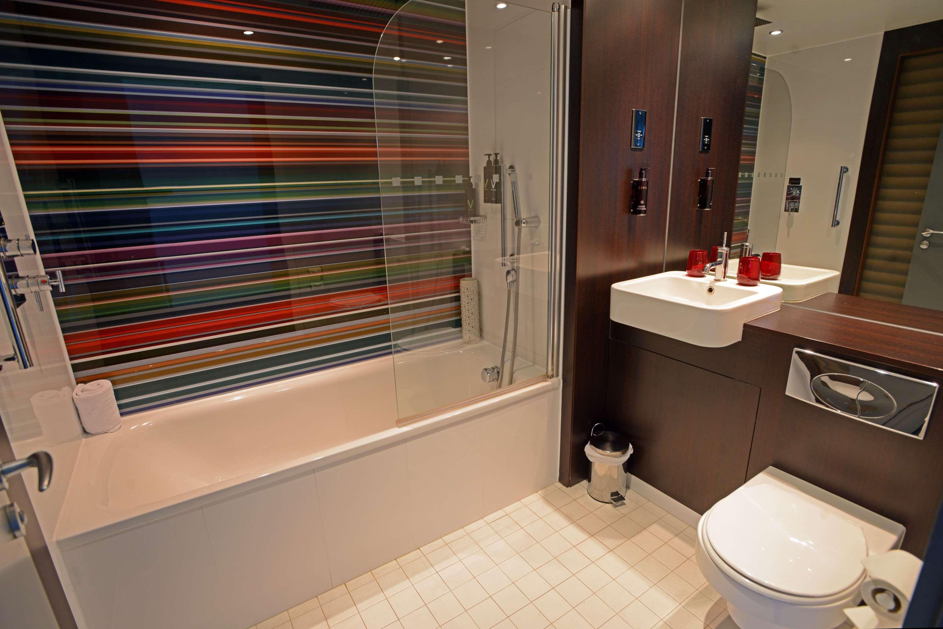 Village Hotel London Watford — photo 4