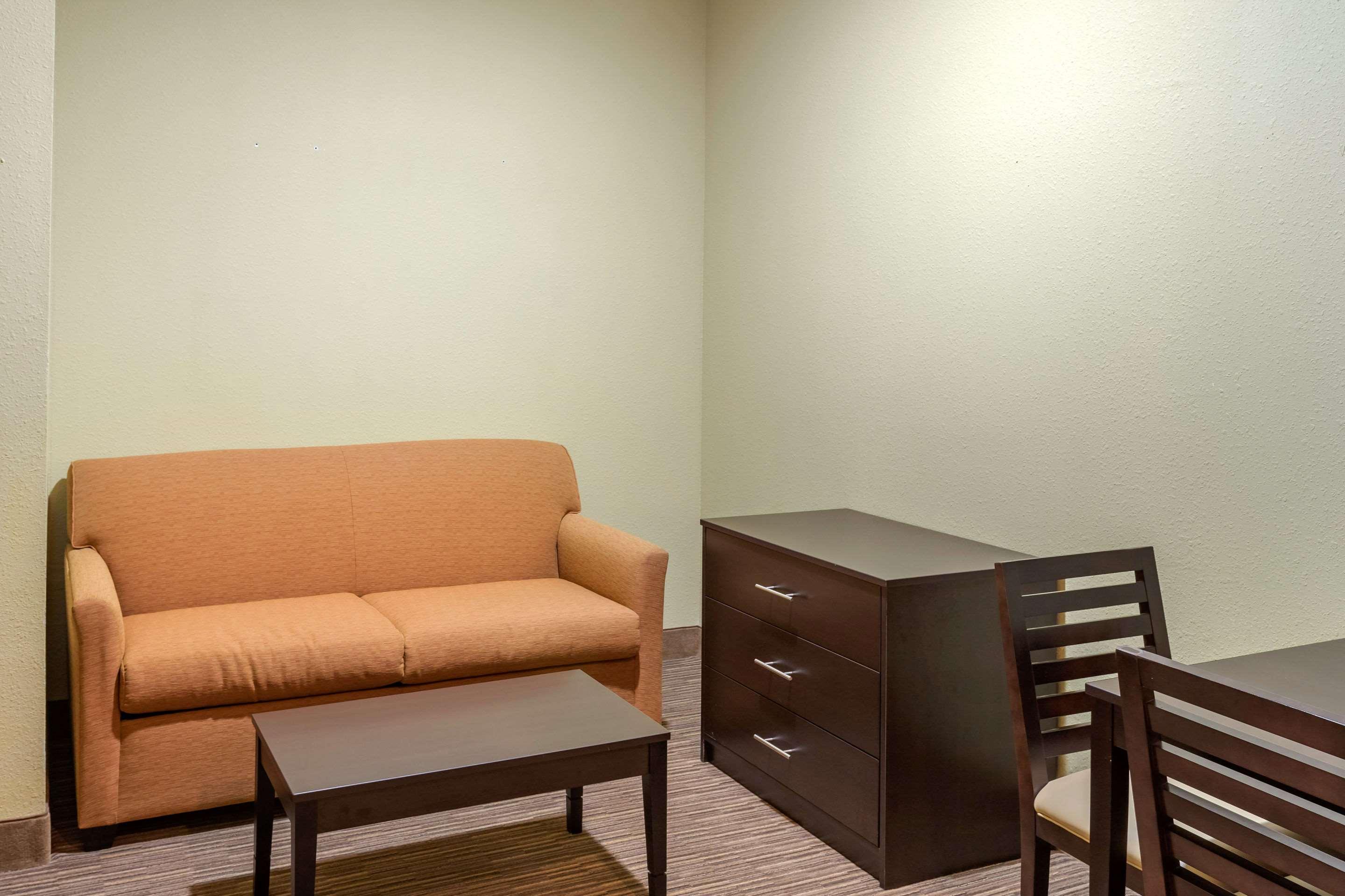 Quality Inn & Suites — photo 5