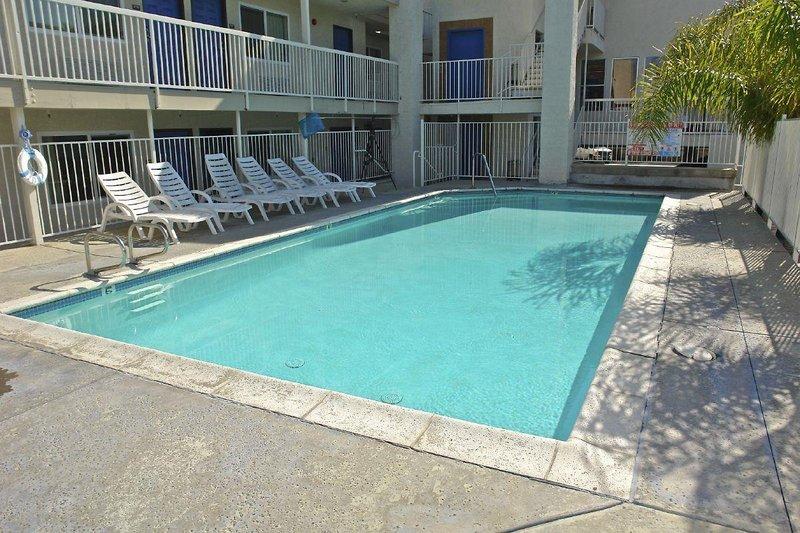 Motel 6 Newport Beach — photo 5