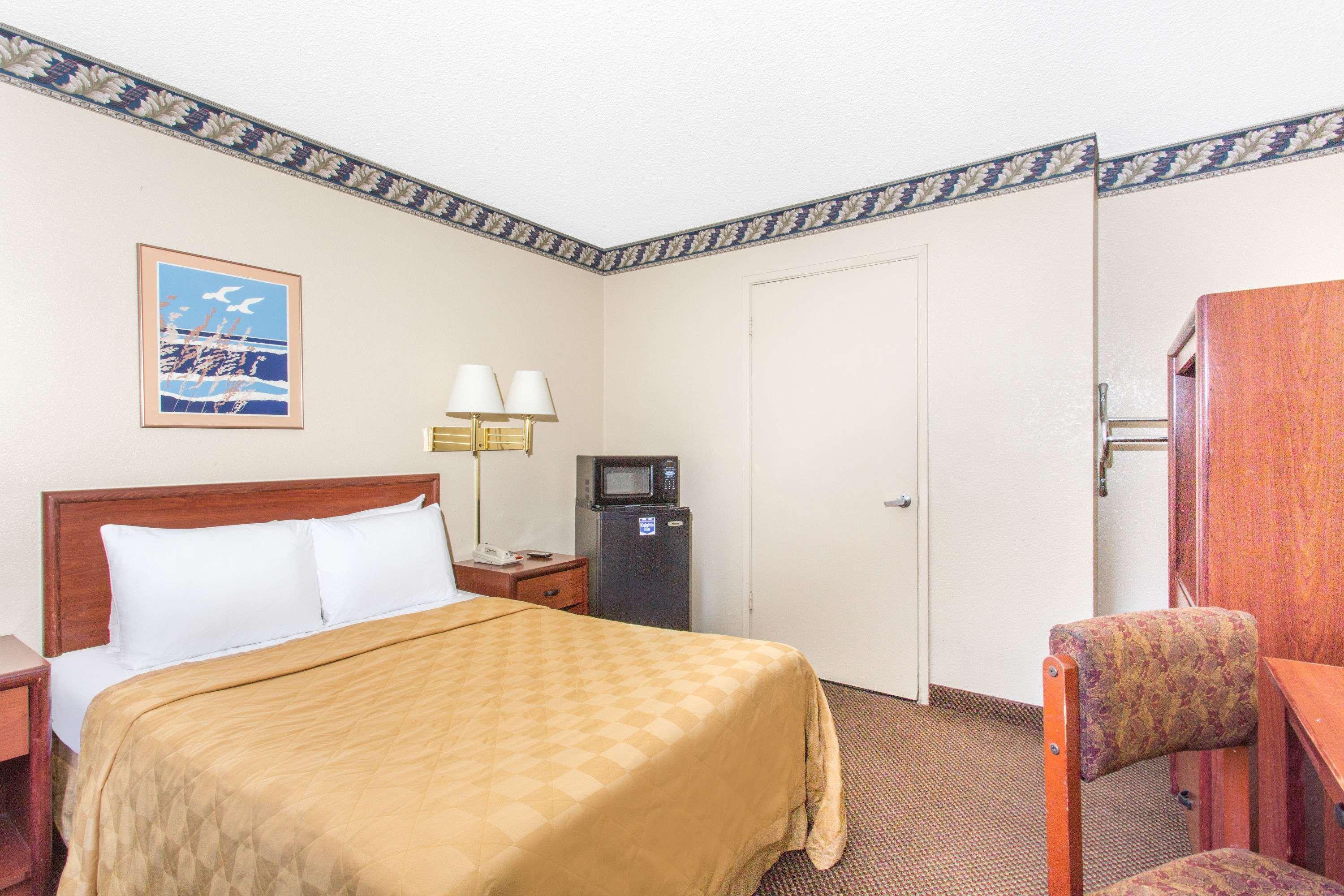 Knights Inn Madera — photo 4