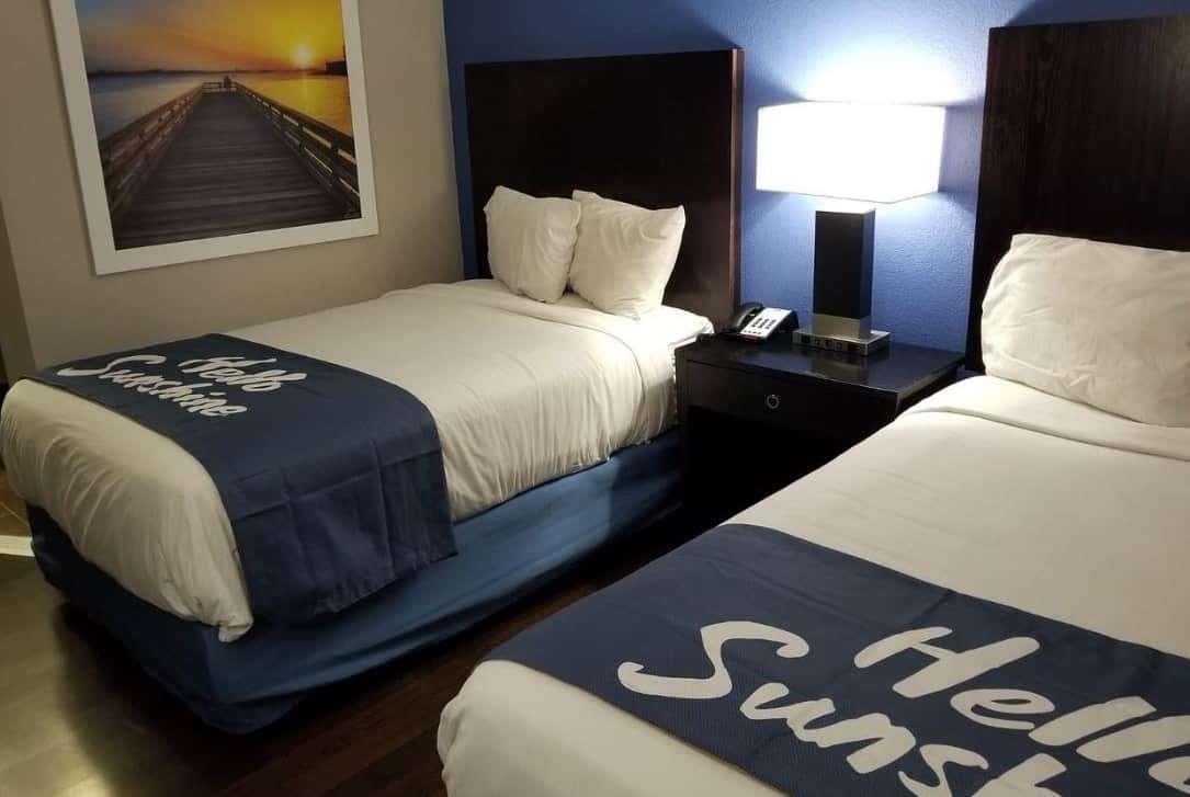 Days Inn by Wyndham Thomson — photo 3