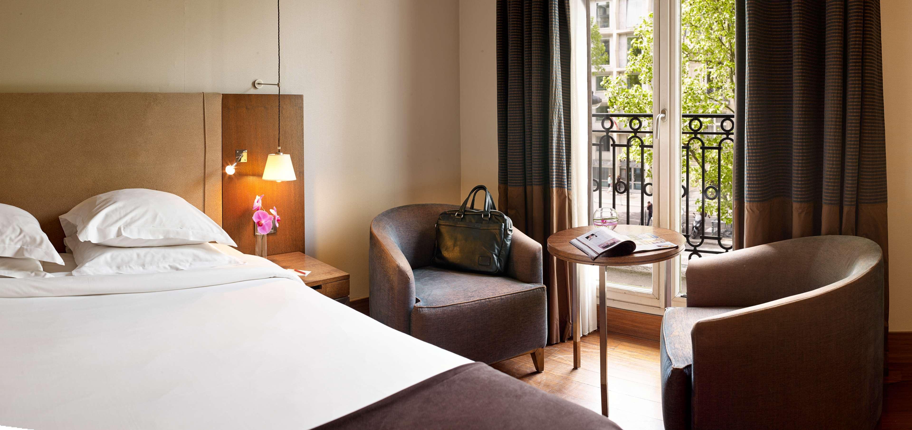 Radisson Blu Champs Elysees — photo 5