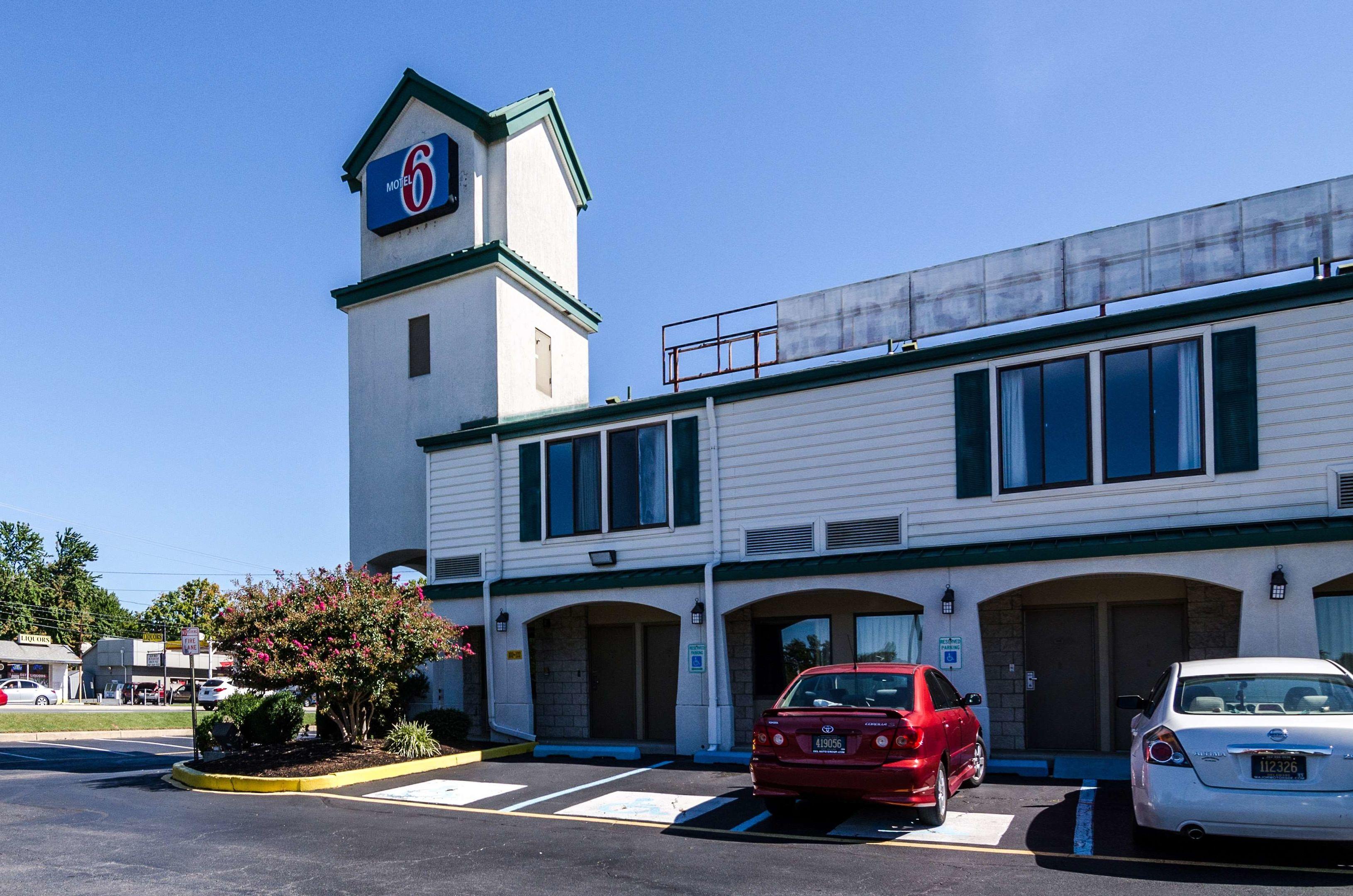 Motel 6 Newark — photo 5