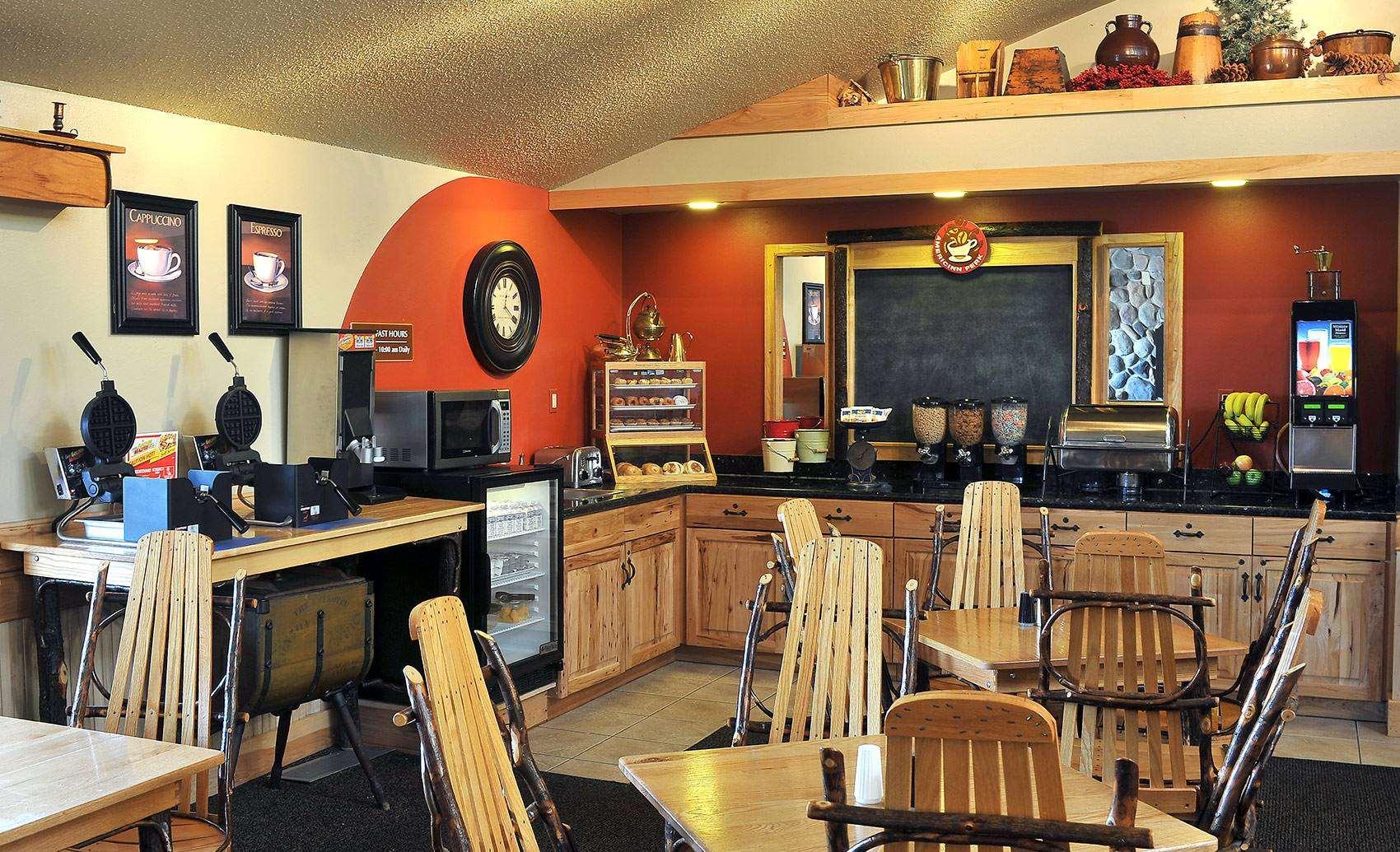 AmericInn Lodge & Suites Oswego — photo 5