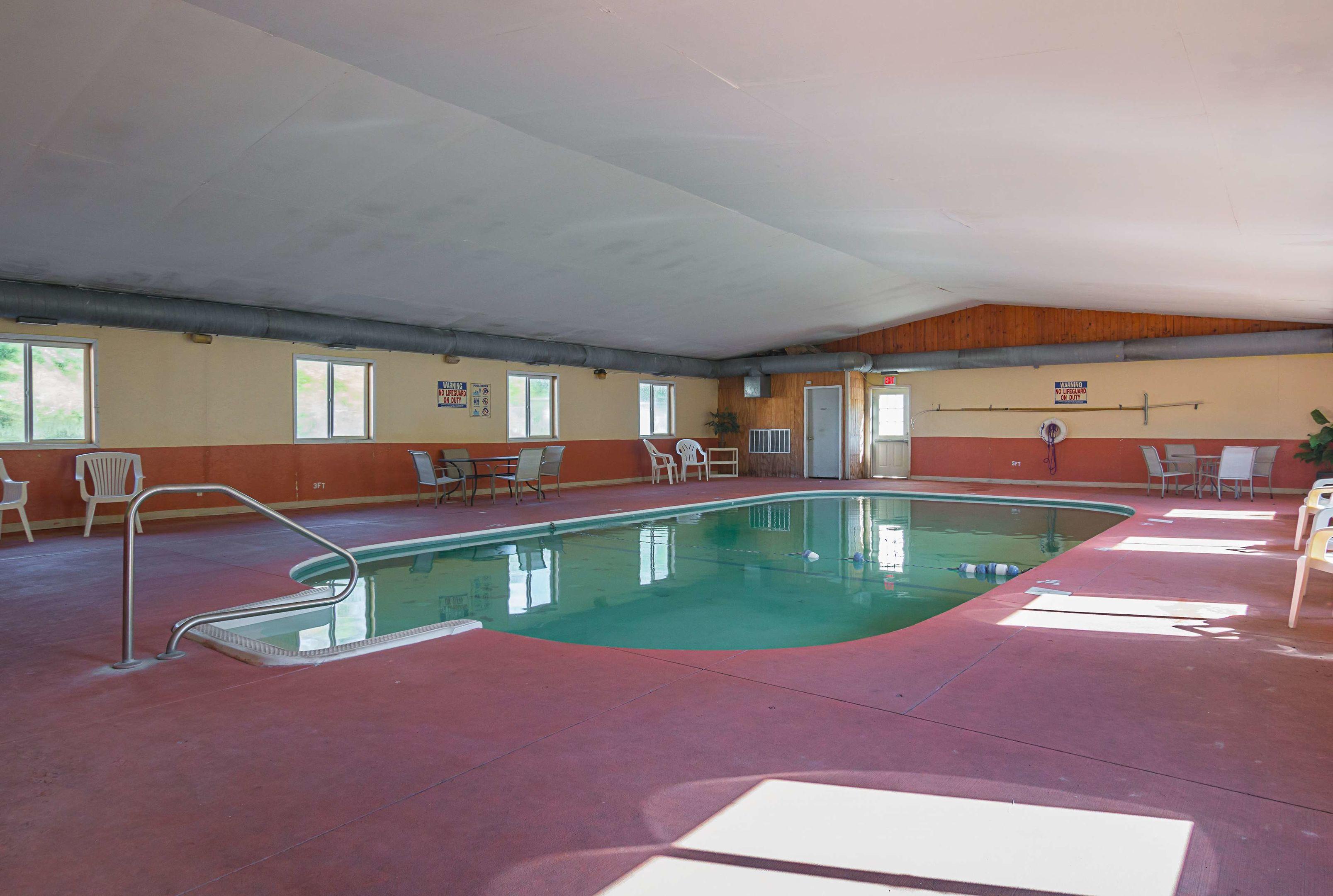 Motel 6 Hannibal — photo 5