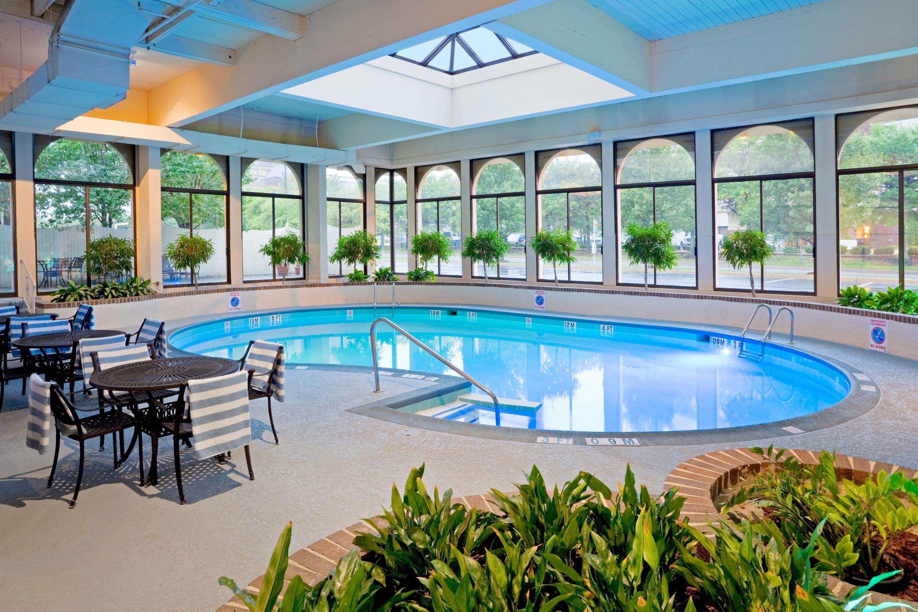 Hilton Springfield — photo 3