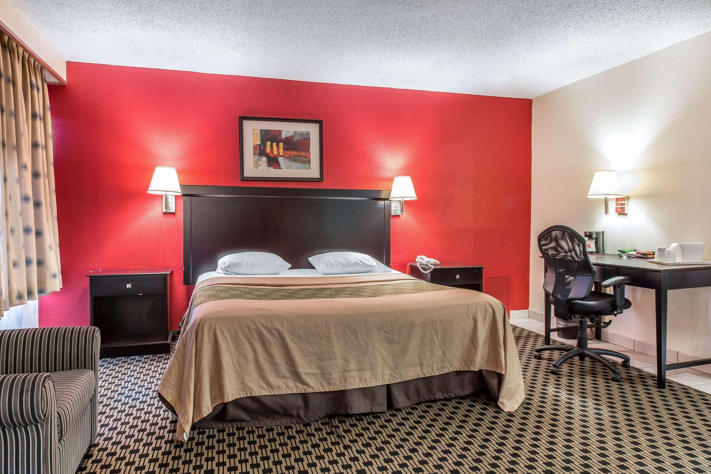 Econo Lodge — photo 4