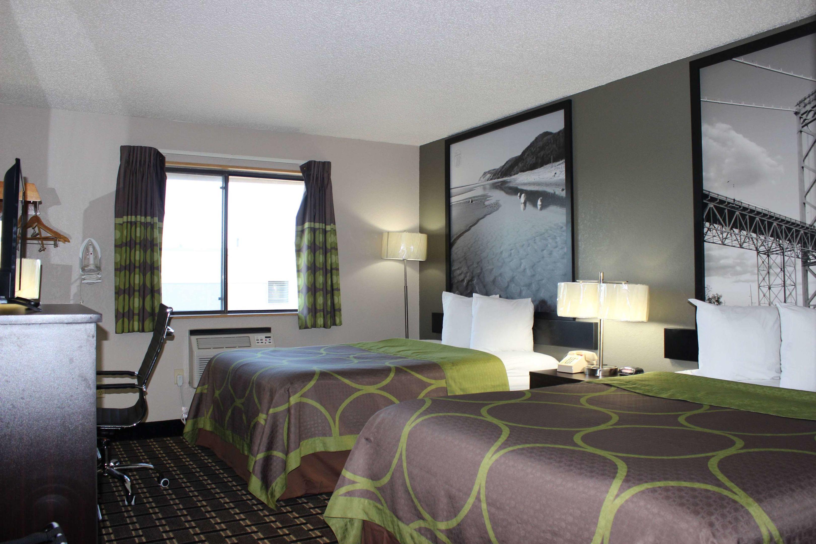 Super 8 by Wyndham Wyoming/Grand Rapids Area — photo 4