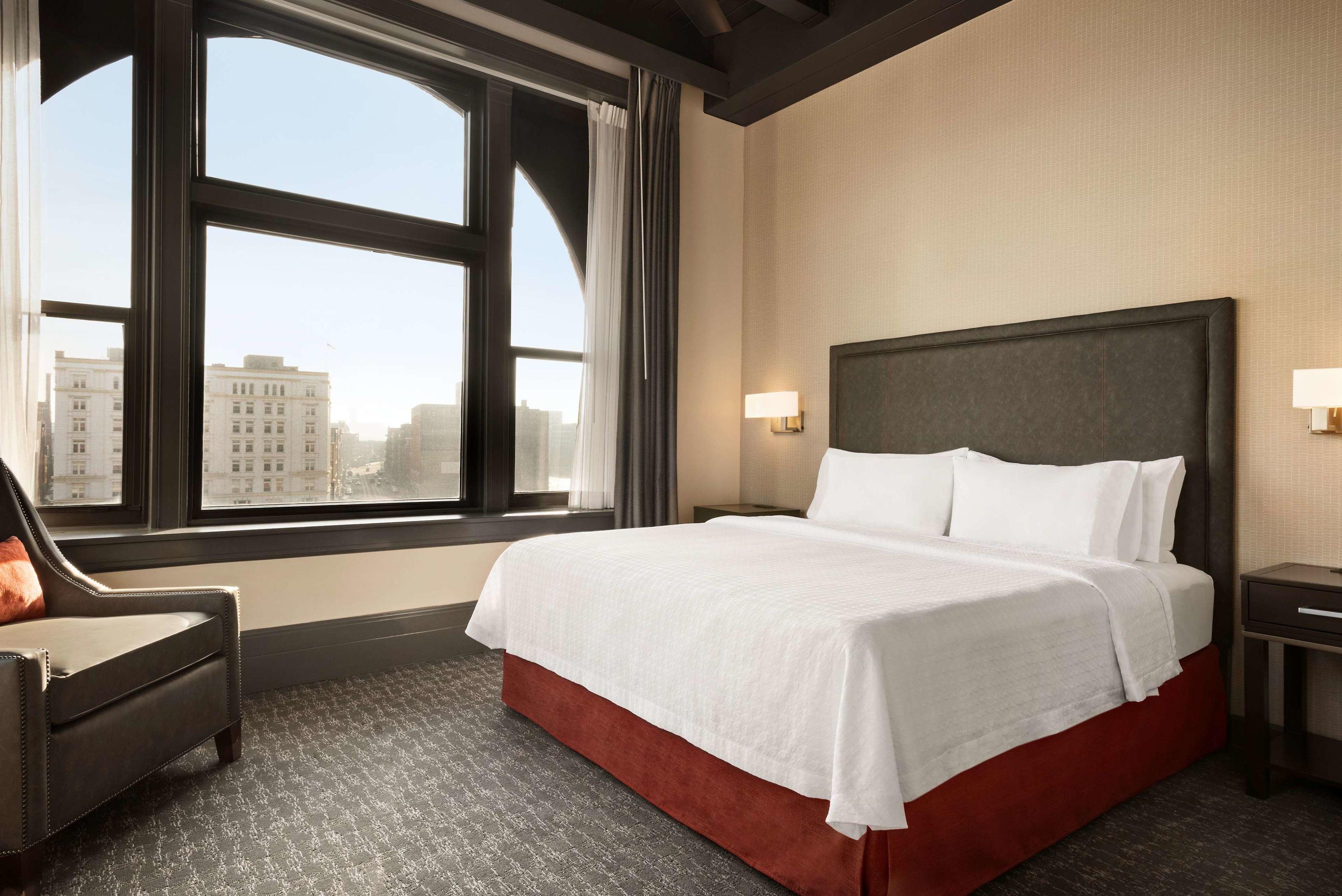 Homewood Suites by Hilton Milwaukee Downtown — photo 5