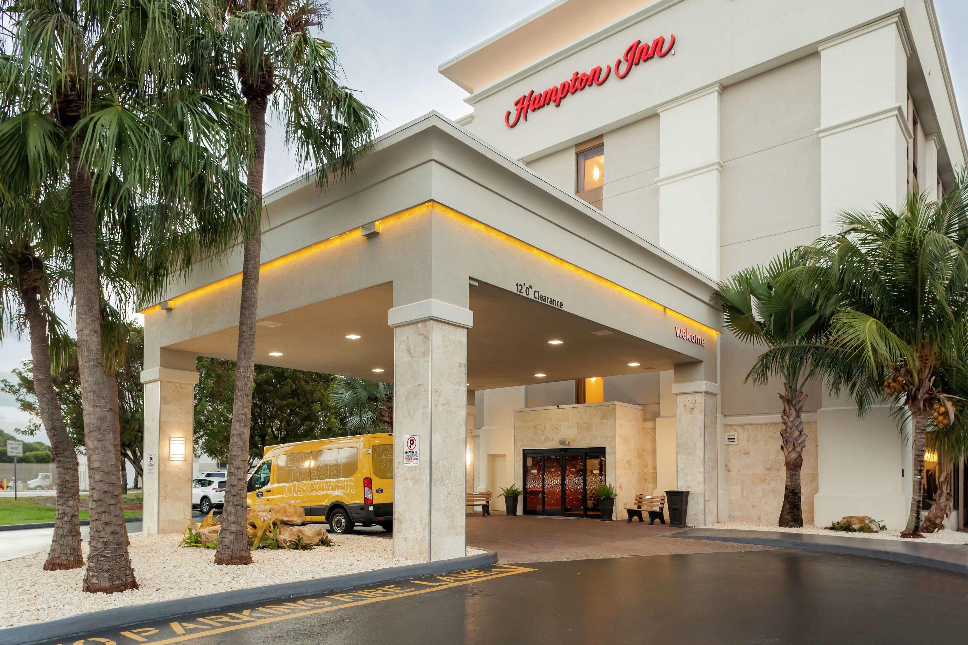 Hampton Inn Miami Dadeland — photo 3