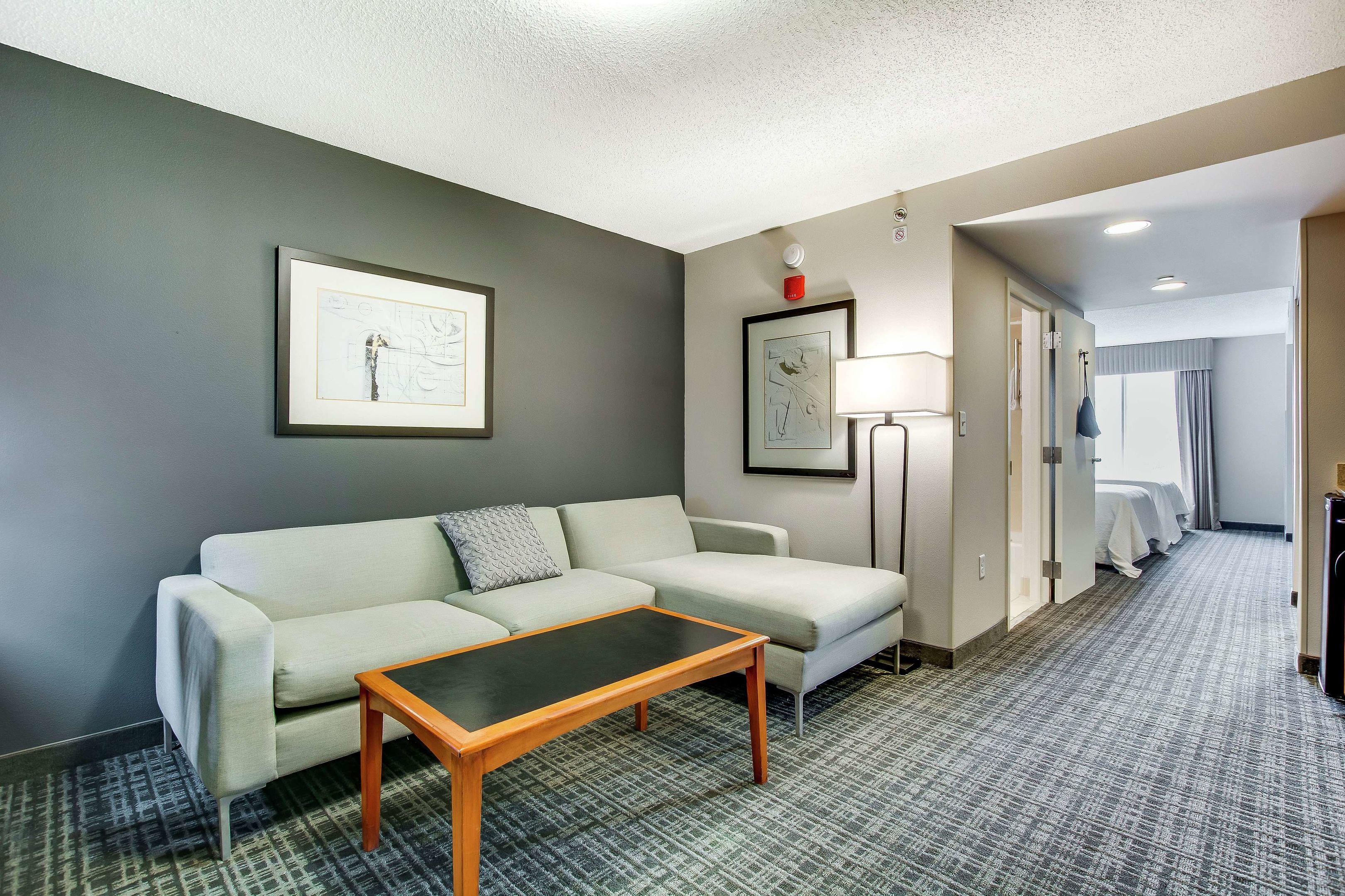 Hilton Garden Inn Louisville Airport — photo 4