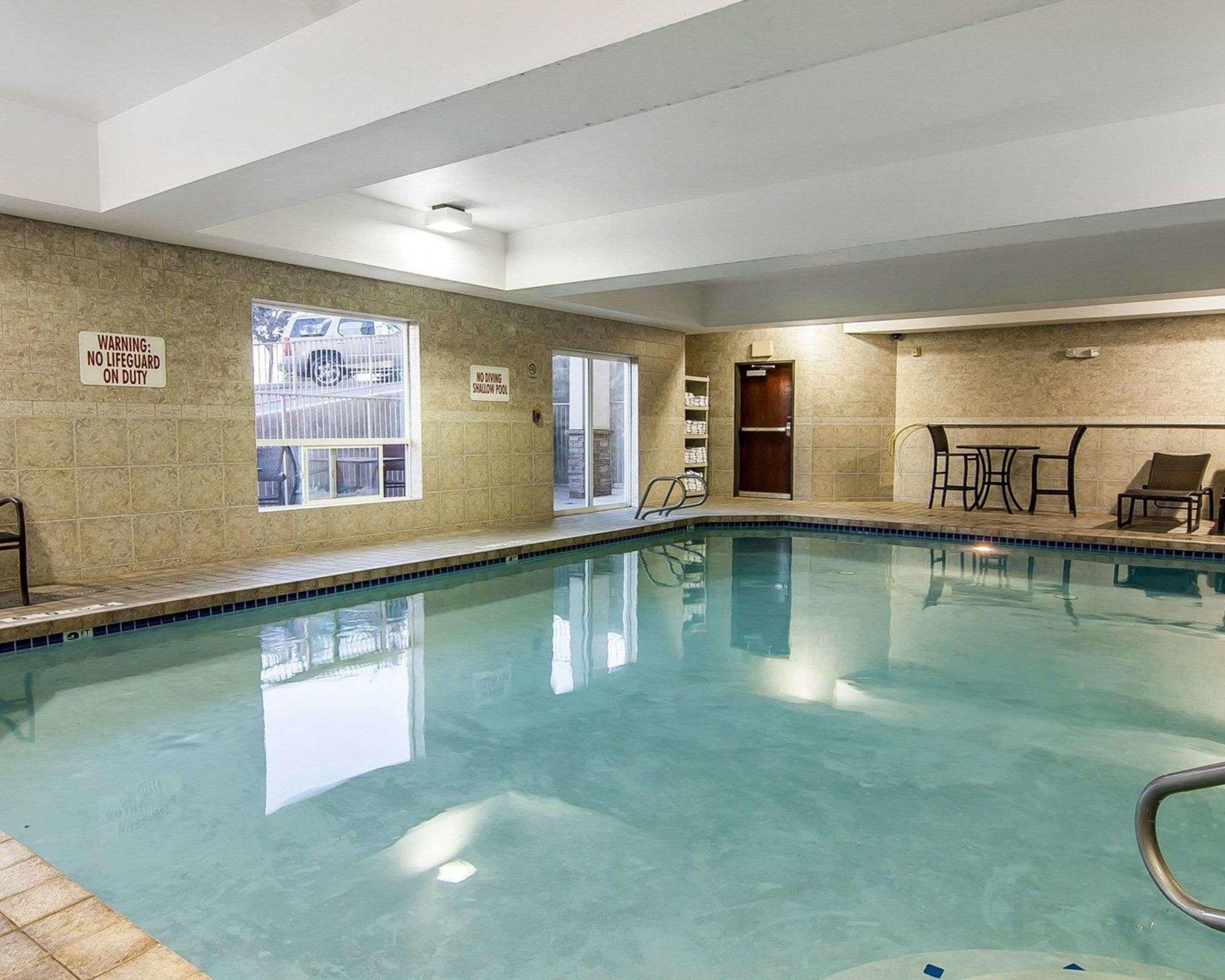 Comfort Suites Airport — photo 5