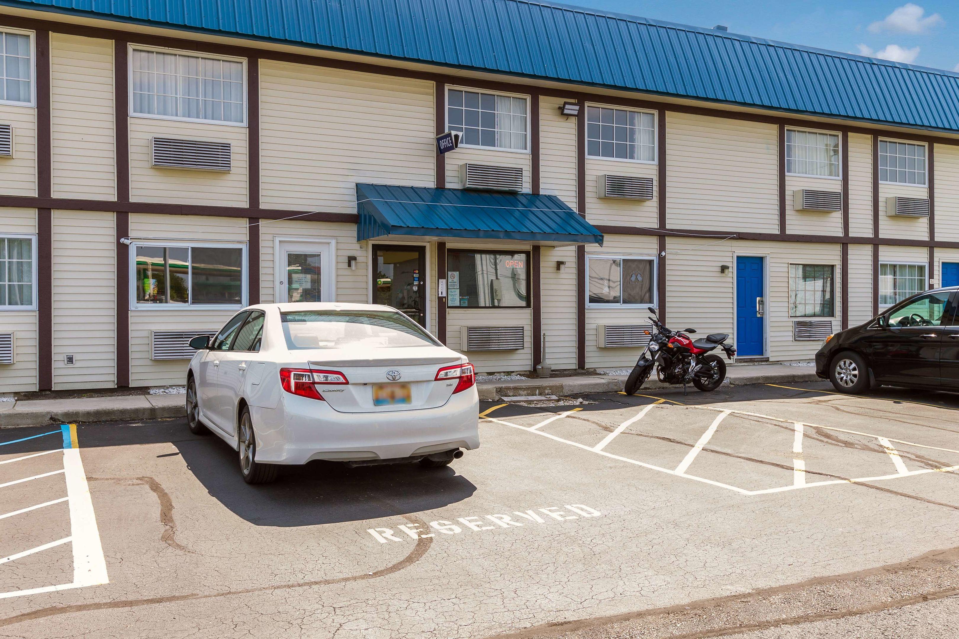 Motel 6 Rossford, OH — photo 5