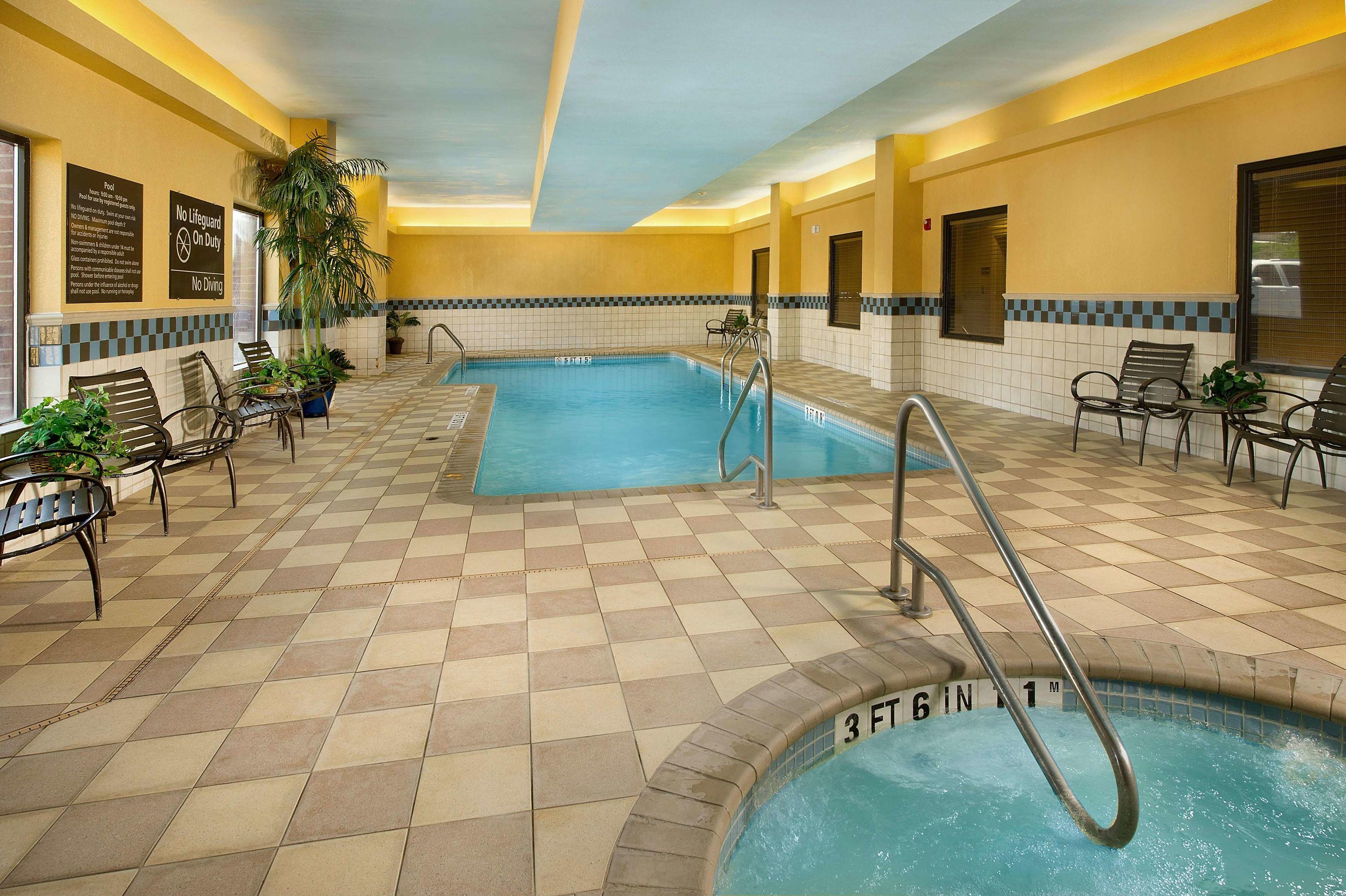 Hampton Inn & Suites San Antonio-Airport — photo 4