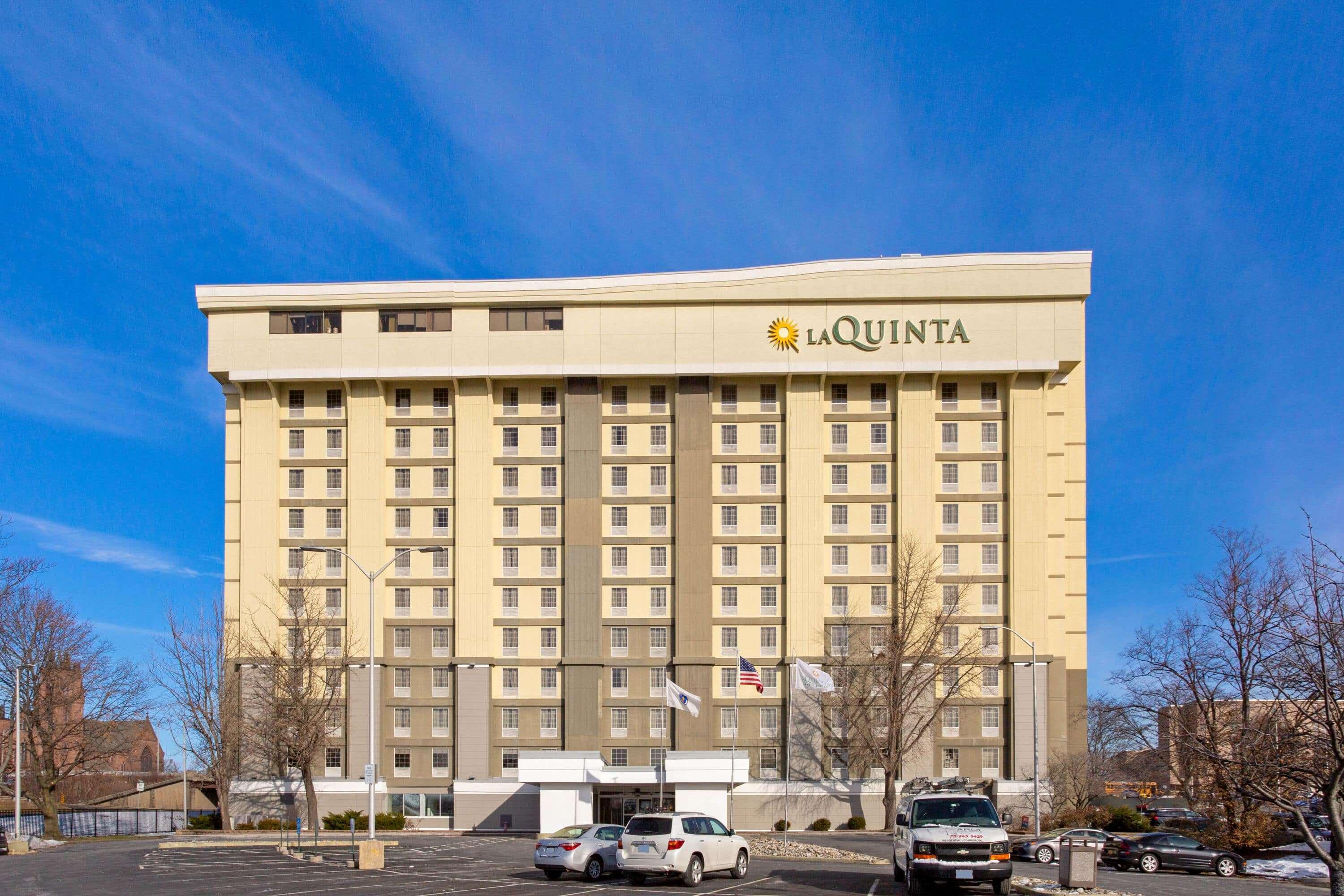 La Quinta Inn & Suites Springfield — photo 3