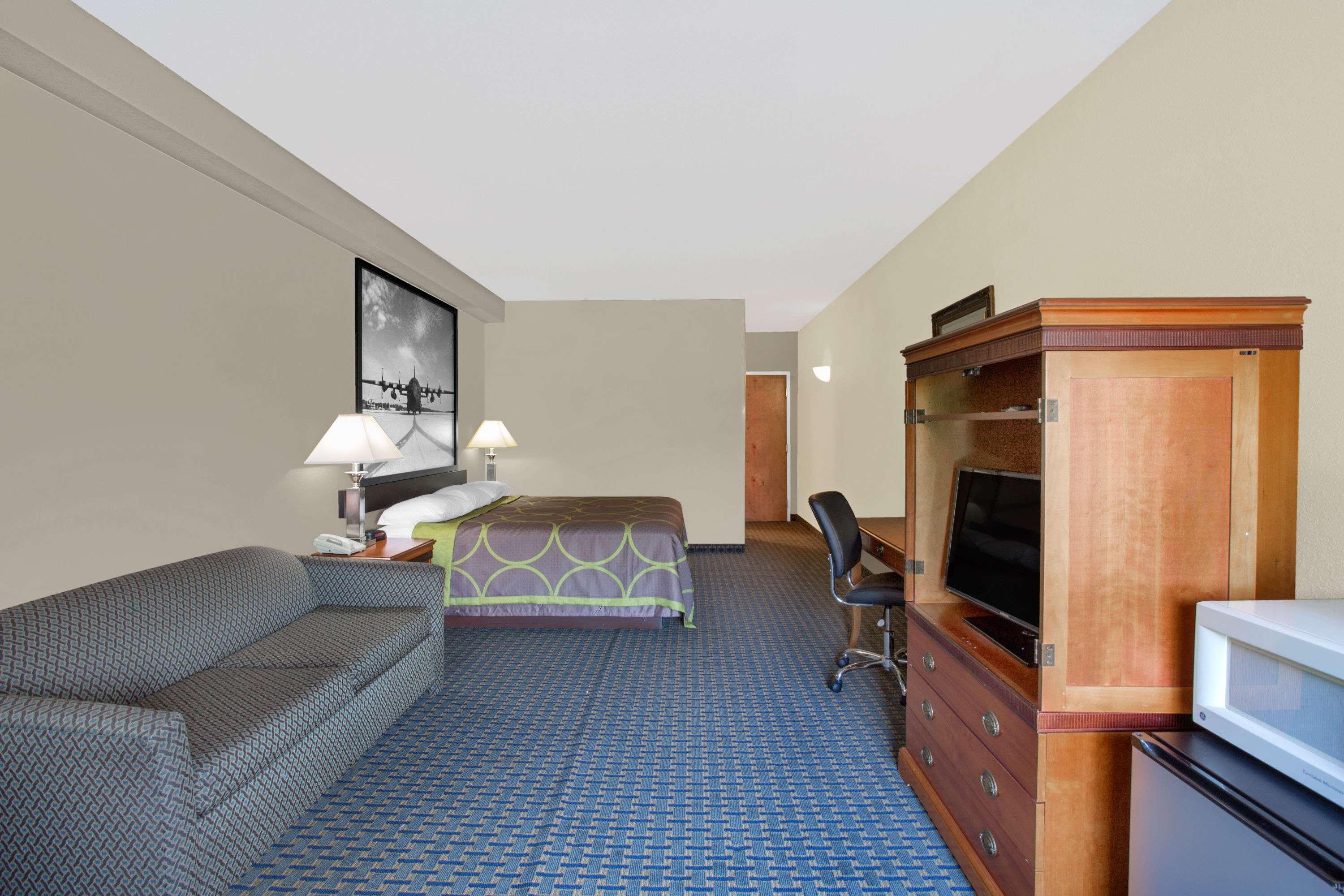 Super 8 by Wyndham Clemmons/Winston-Salem Area — photo 4