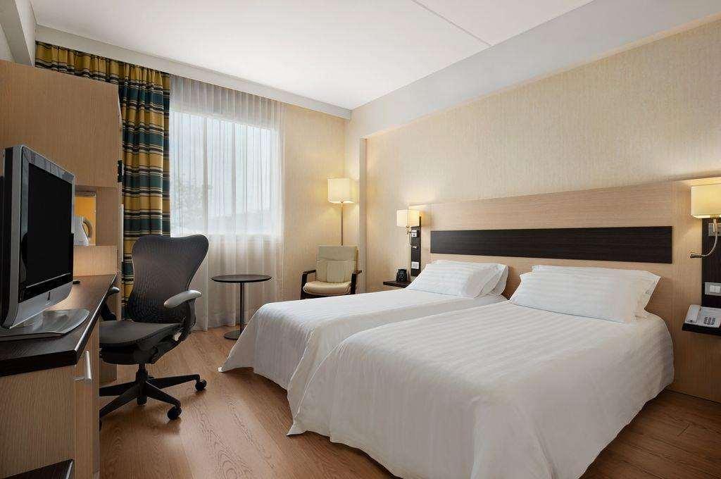 Hilton Garden Inn Rome Airport — photo 3