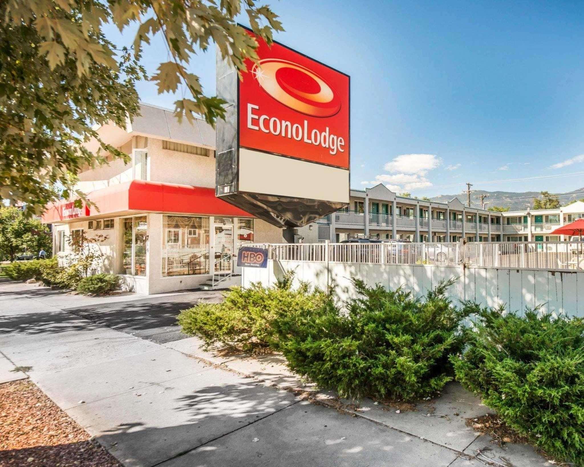 Econo Lodge Downtown — photo 5